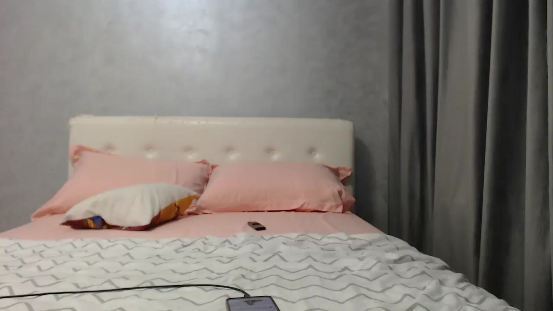 Gallery image thumbnail from Aahh_Emilia's myfreecams stream on, 07/16/2025, 16:40 image 18 of 20