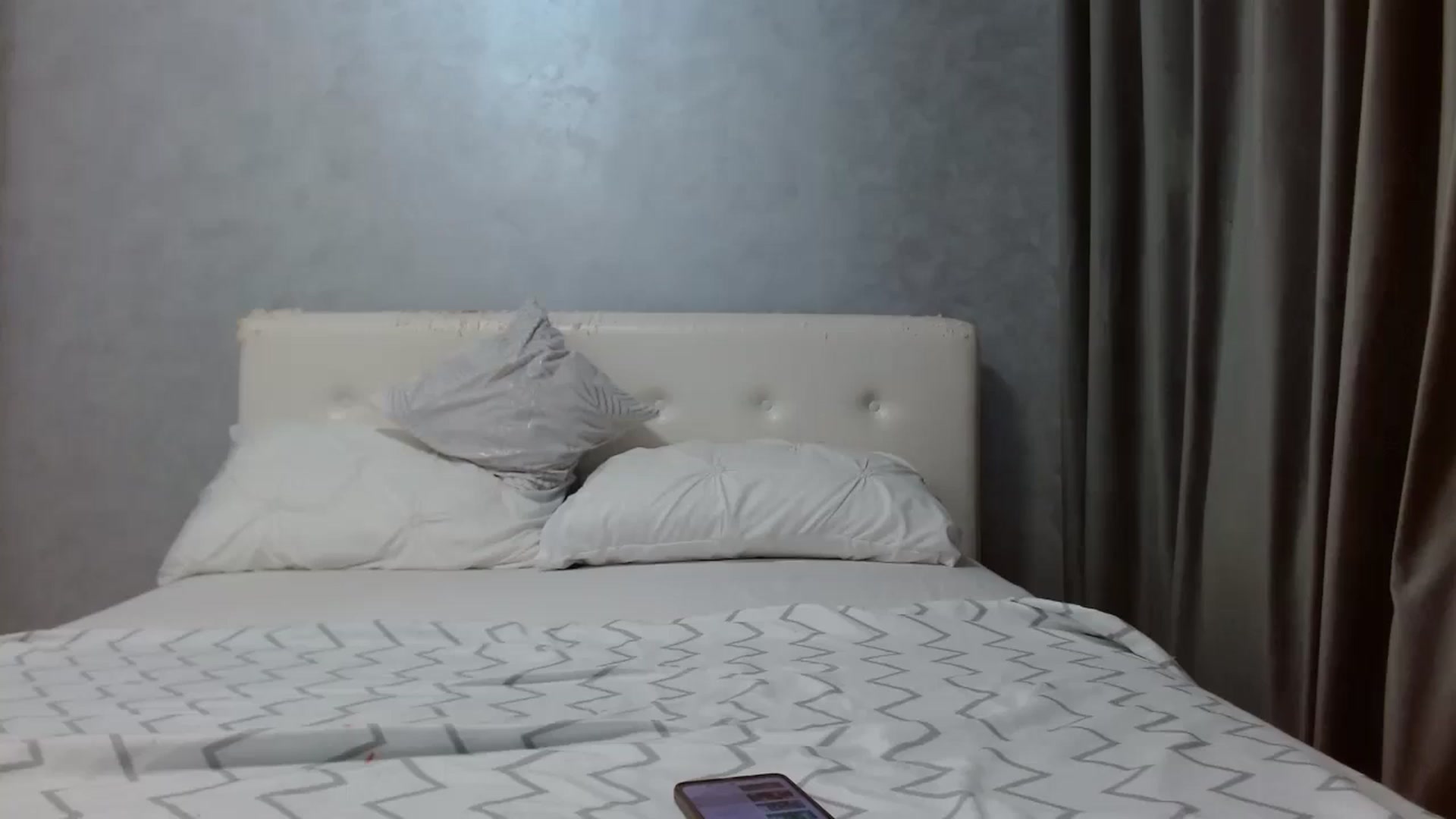 Gallery image thumbnail from Aahh_Emilia's myfreecams stream on, 08/14/2025, 15:37 image 12 of 20