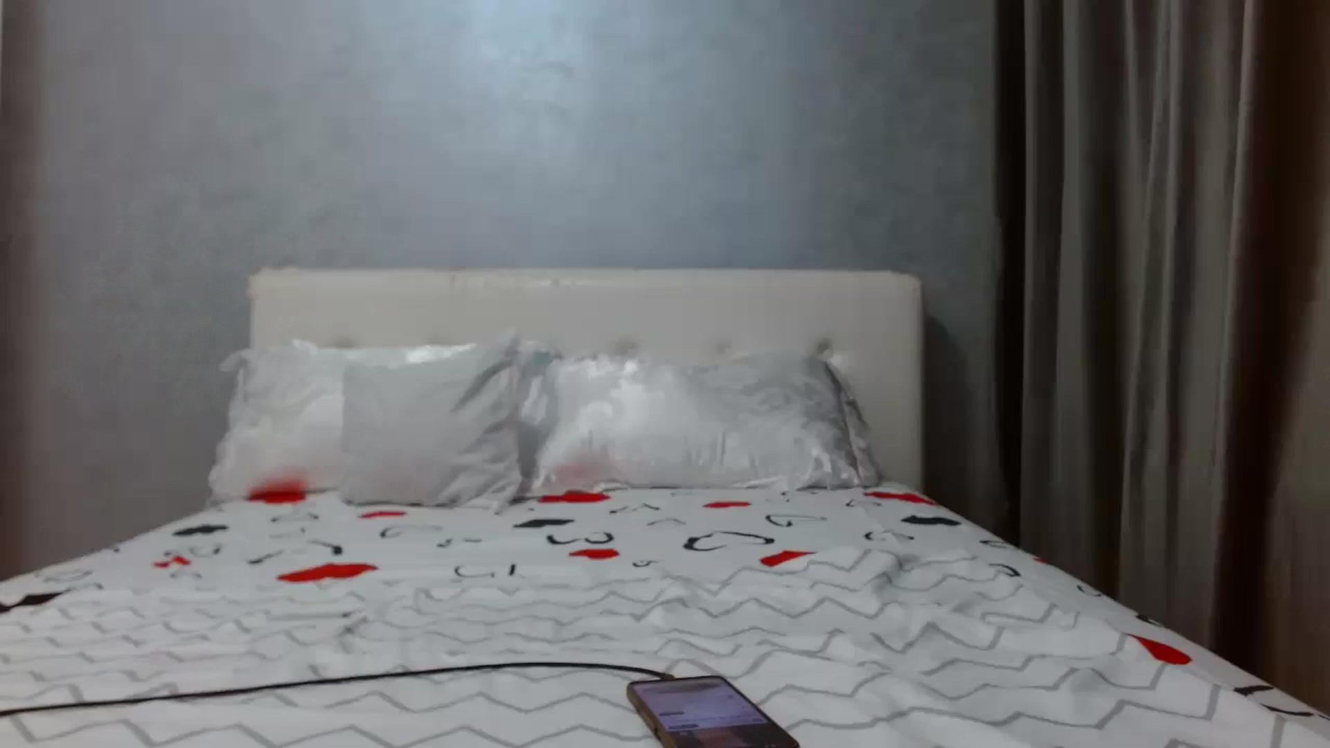 Gallery image thumbnail from Aahh_Emilia's myfreecams stream on, 08/15/2025, 16:00 image 17 of 20