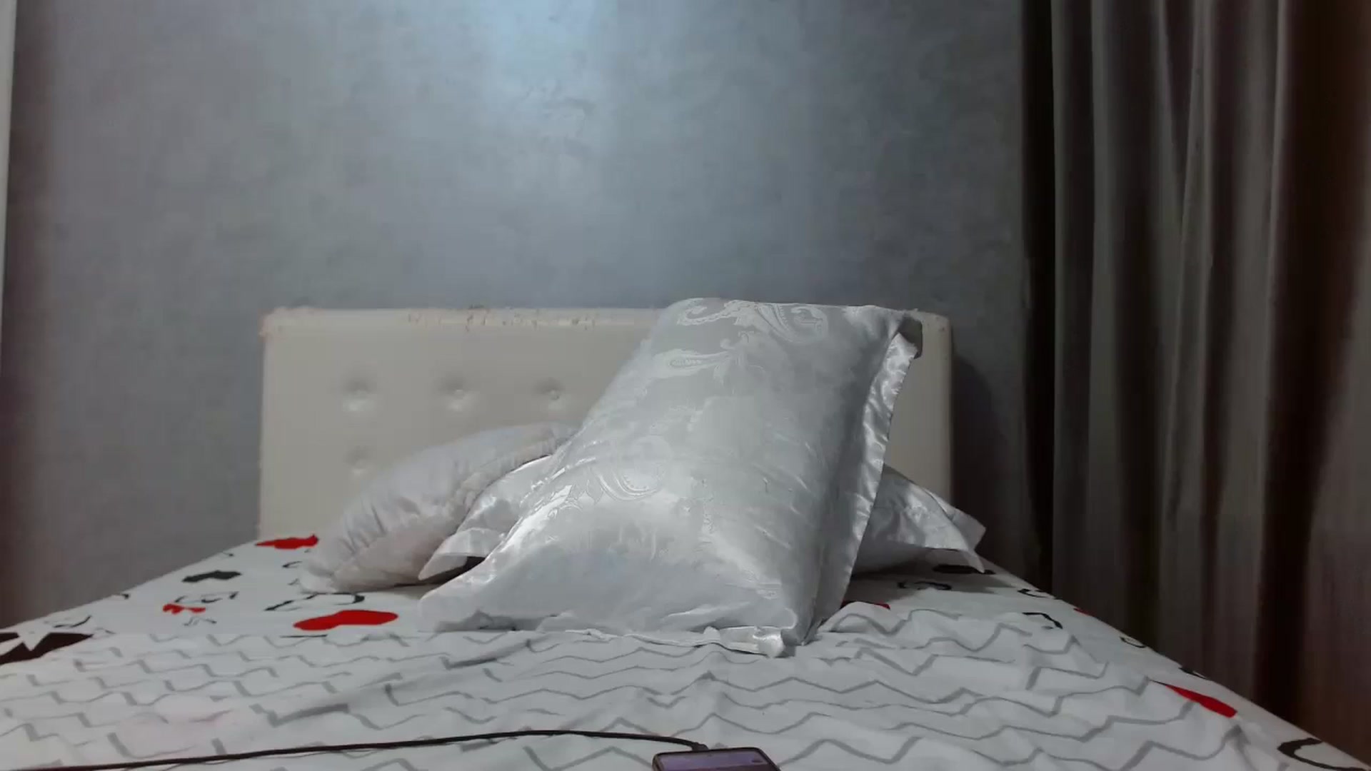 Gallery image thumbnail from Aahh_Emilia's myfreecams stream on, 08/15/2025, 17:45 image 15 of 20