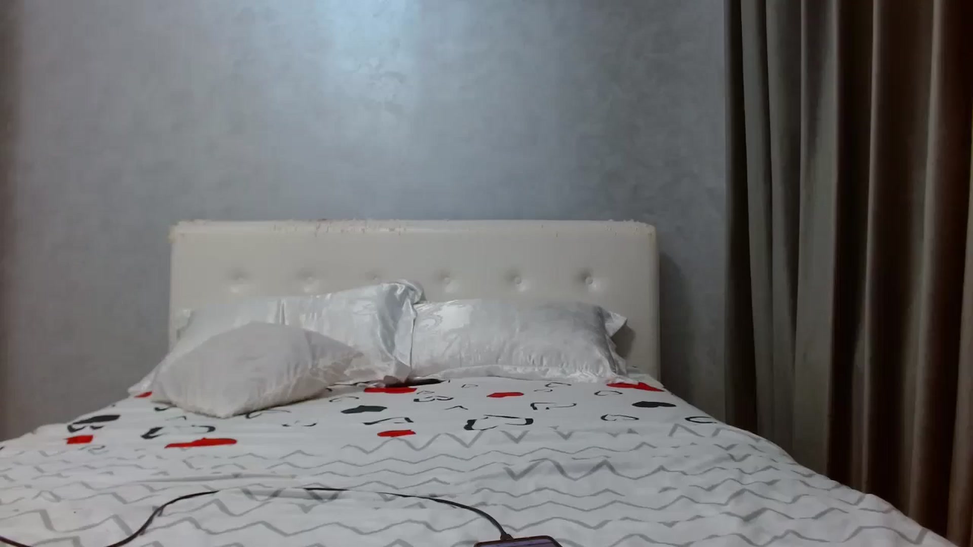 Gallery image thumbnail from Aahh_Emilia's myfreecams stream on, 08/21/2025, 16:28 image 17 of 20