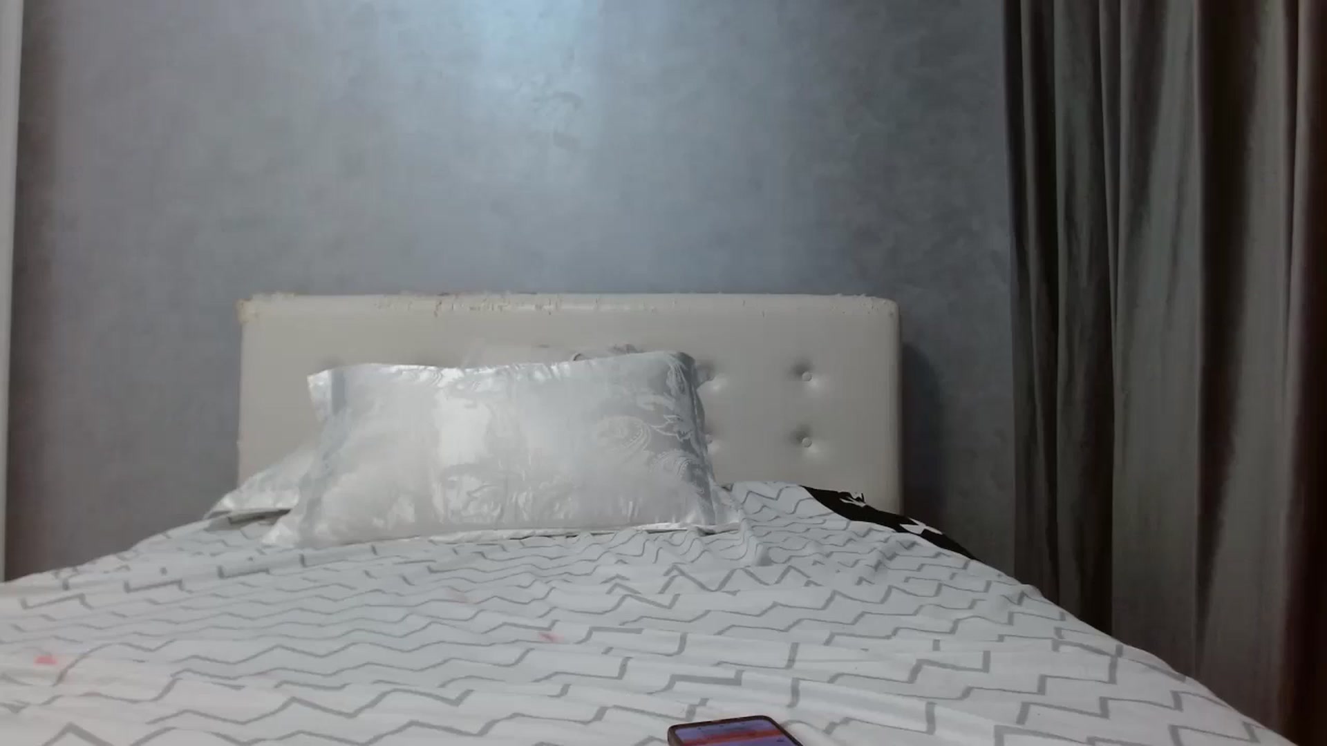 Gallery image thumbnail from Aahh_Emilia's myfreecams stream on, 09/06/2025, 17:33 image 16 of 20