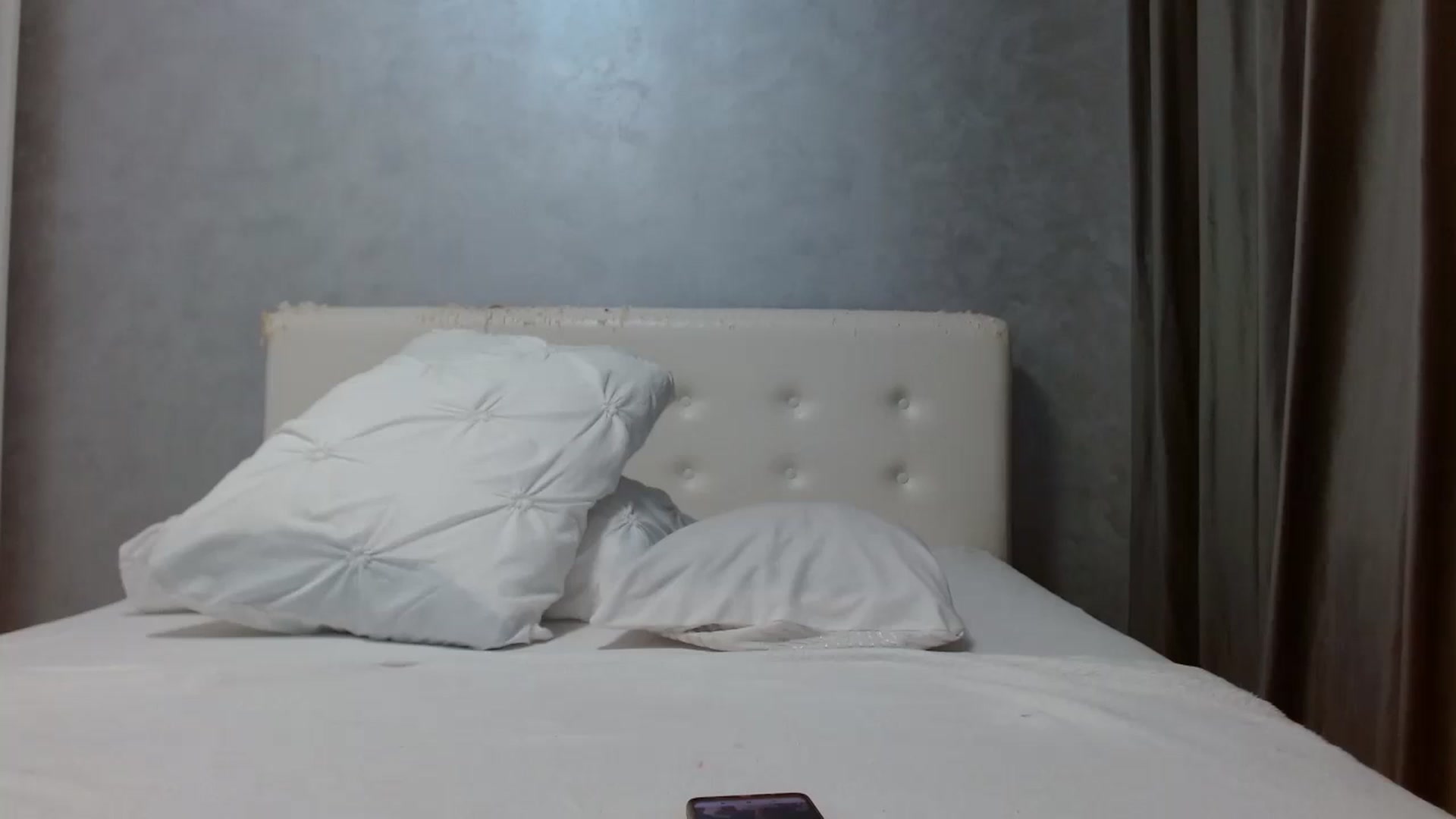 Gallery image thumbnail from Aahh_Emilia's myfreecams stream on, 09/20/2025, 18:13 image 16 of 20