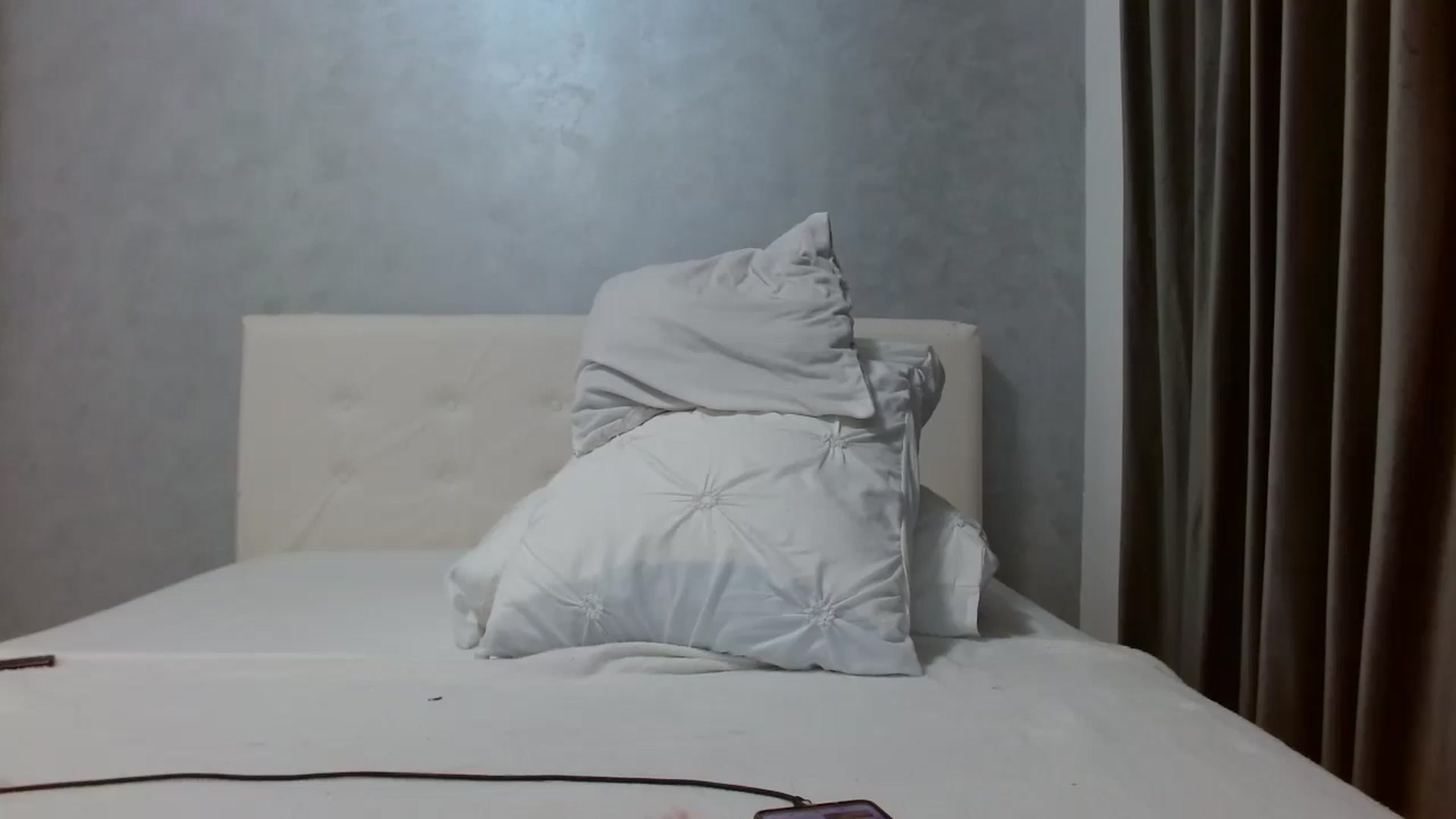 Gallery image thumbnail from Aahh_Emilia's myfreecams stream on, 10/23/2025, 18:24 image 16 of 20
