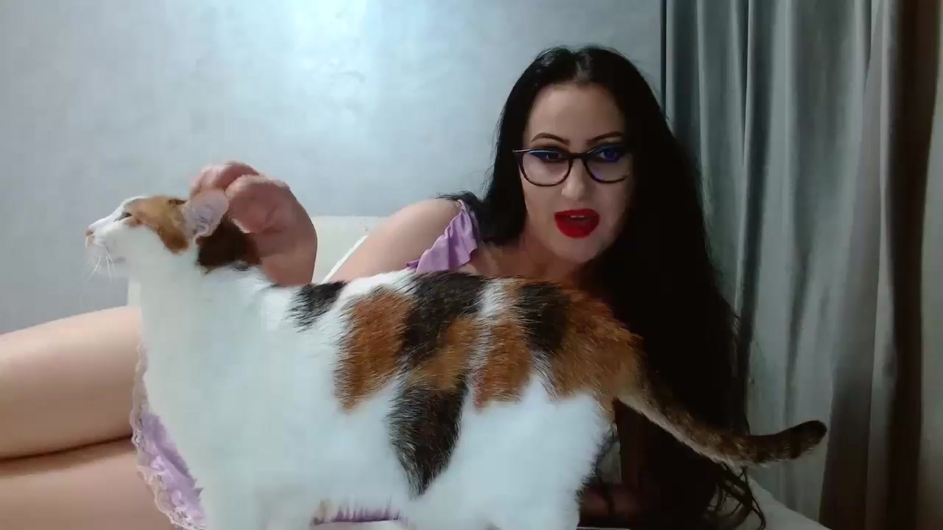 Gallery image thumbnail from Aahh_Emilia's myfreecams stream on, 12/11/2025, 18:55 image 2 of 20