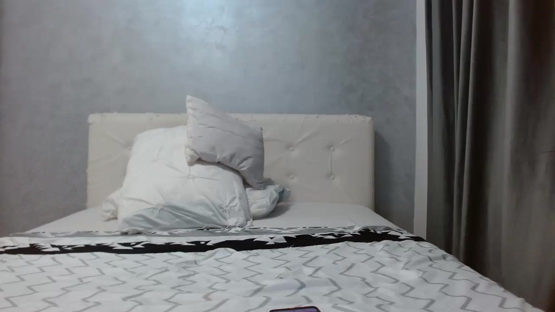 Gallery image thumbnail from Aahh_Emilia's myfreecams stream on, 01/03/2026, 19:02 image 18 of 20