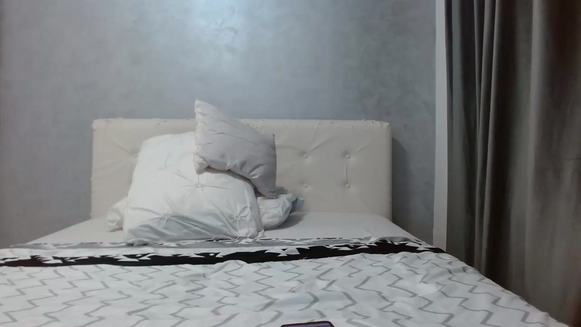 Gallery image thumbnail from Aahh_Emilia's myfreecams stream on, 01/03/2026, 19:02 image 12 of 20