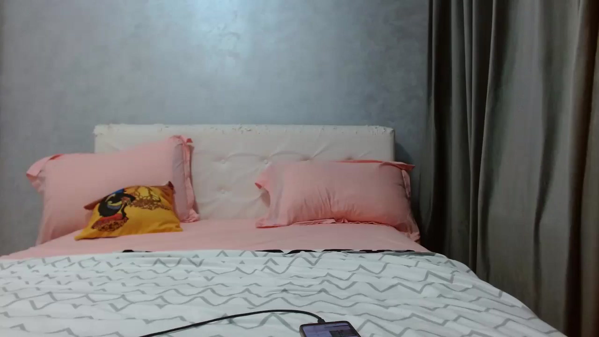 Gallery image thumbnail from Aahh_Emilia's myfreecams stream on, 01/04/2026, 17:26 image 18 of 20