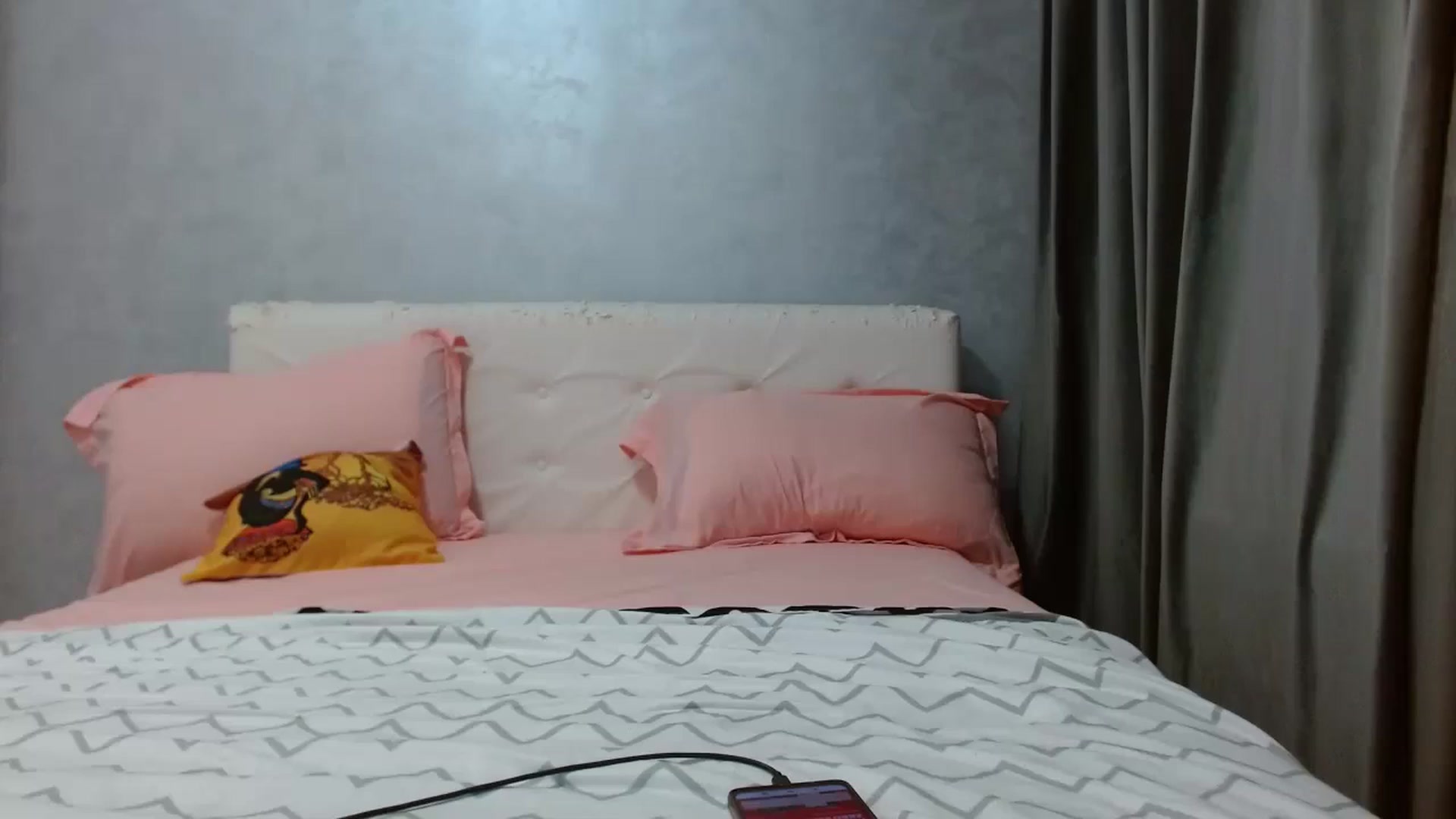 Gallery image thumbnail from Aahh_Emilia's myfreecams stream on, 01/04/2026, 17:26 image 16 of 20