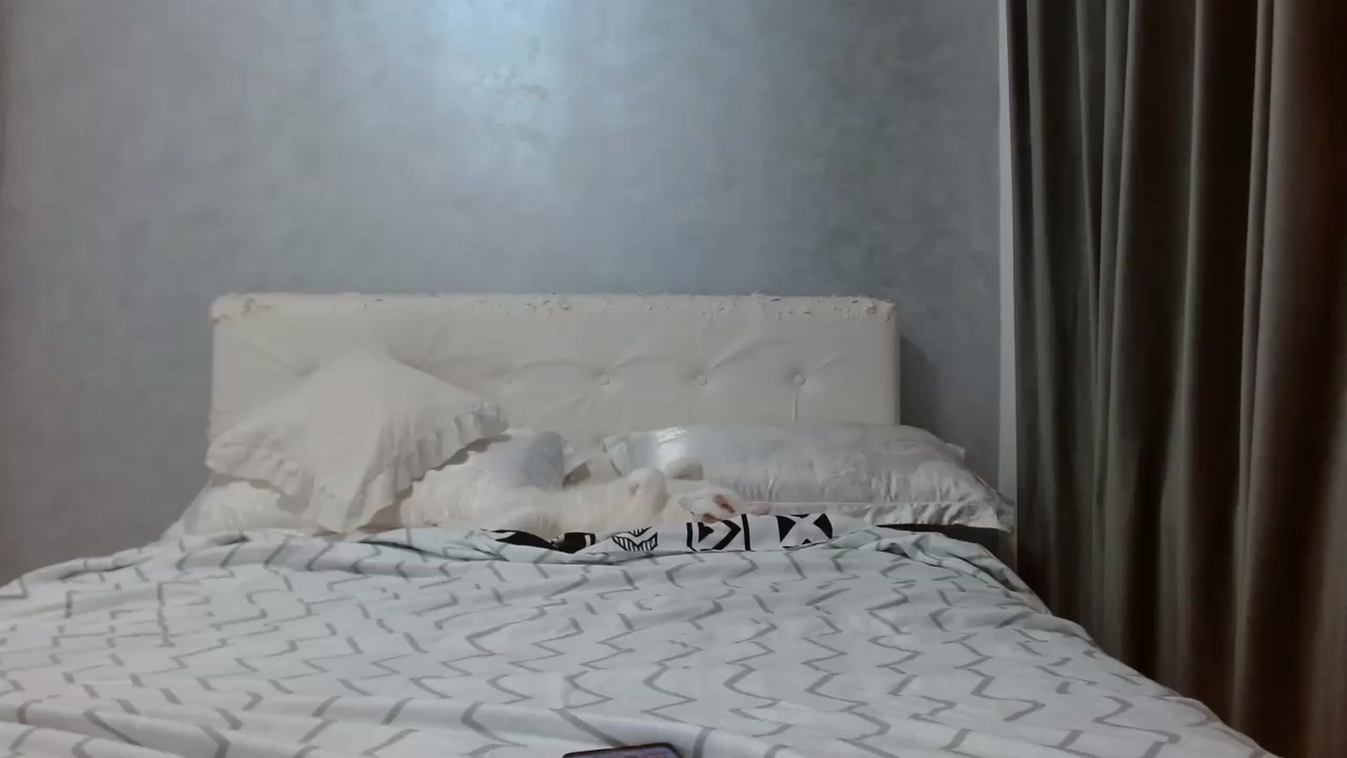 Gallery image thumbnail from Aahh_Emilia's myfreecams stream on, 02/03/2026, 17:12 image 18 of 20