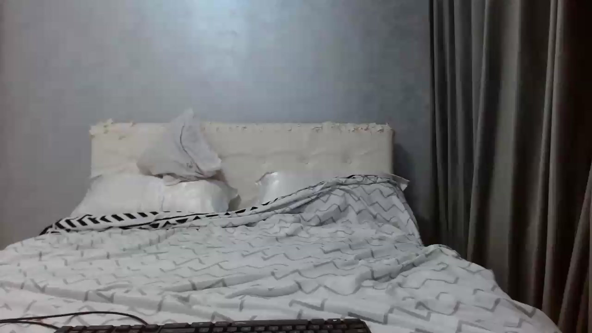 Gallery image thumbnail from Aahh_Emilia's myfreecams stream on, 05/18/2026, 17:01 image 6 of 20