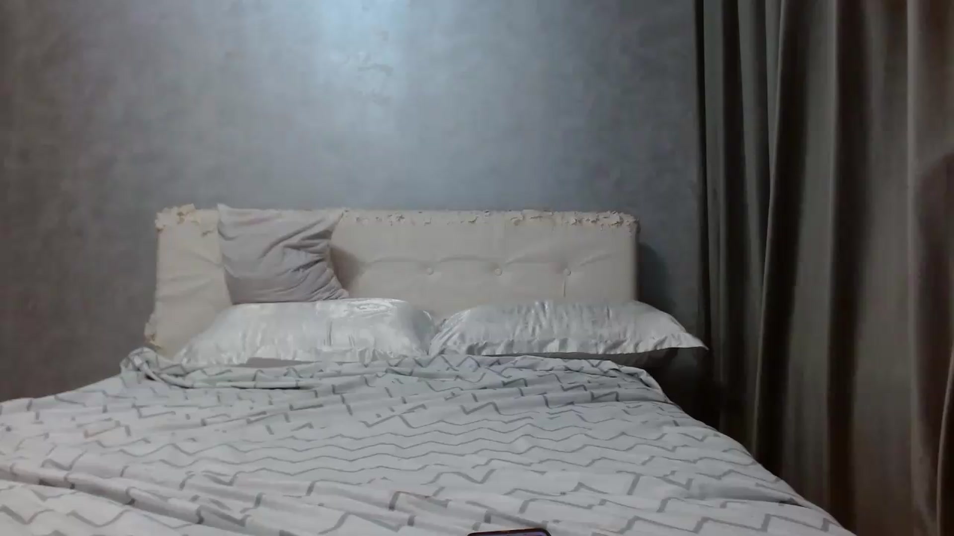 Gallery image thumbnail from Aahh_Emilia's myfreecams stream on, 05/20/2026, 17:01 image 15 of 20