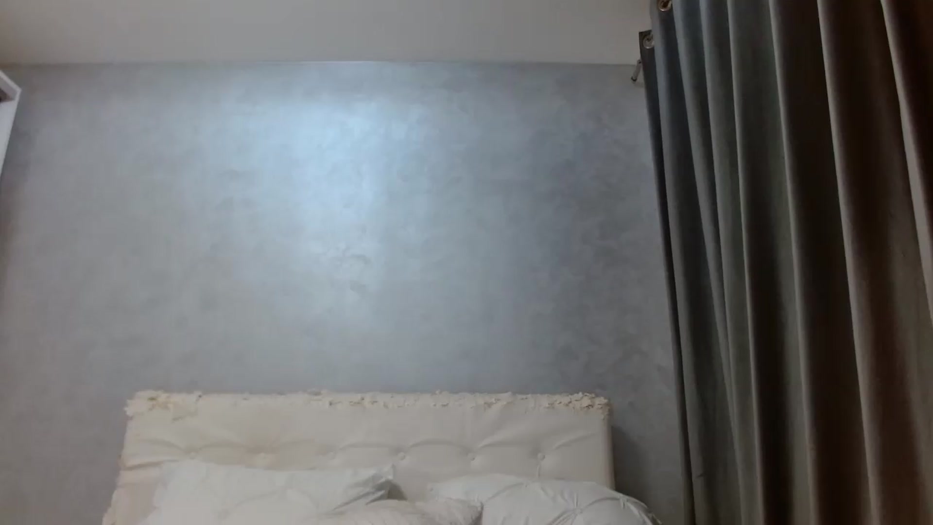 Gallery image thumbnail from Aahh_Emilia's myfreecams stream on, 06/20/2026, 16:58 image 14 of 20