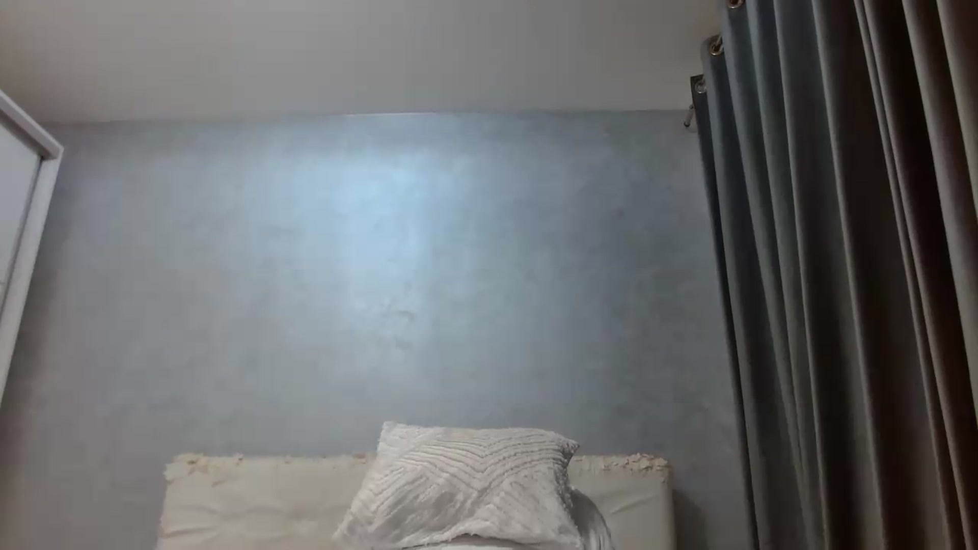 Gallery image thumbnail from Aahh_Emilia's myfreecams stream on, 06/20/2026, 18:10 image 2 of 20