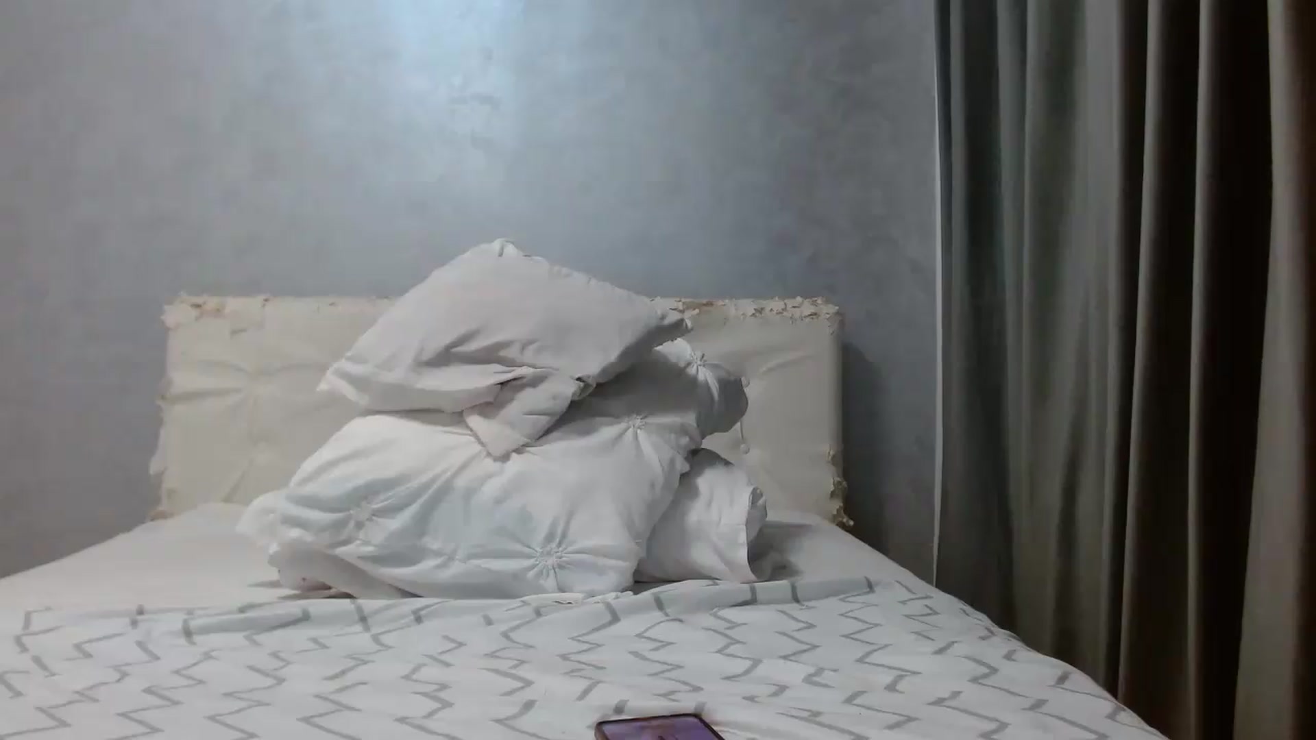Gallery image thumbnail from Aahh_Emilia's myfreecams stream on, 06/29/2026, 18:38 image 7 of 20