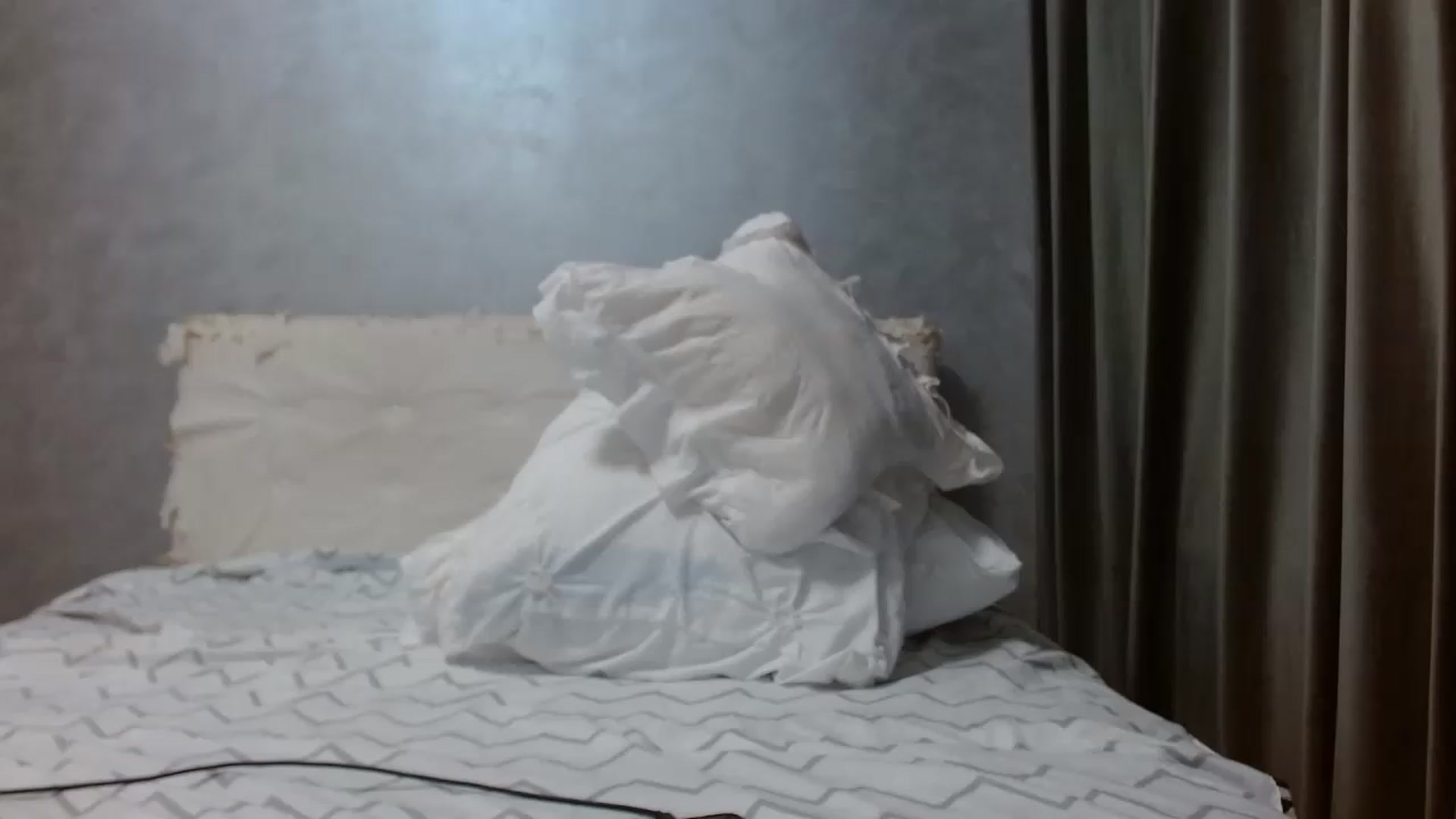 Gallery image thumbnail from Aahh_Emilia's myfreecams stream on, 07/19/2026, 18:04 image 12 of 20
