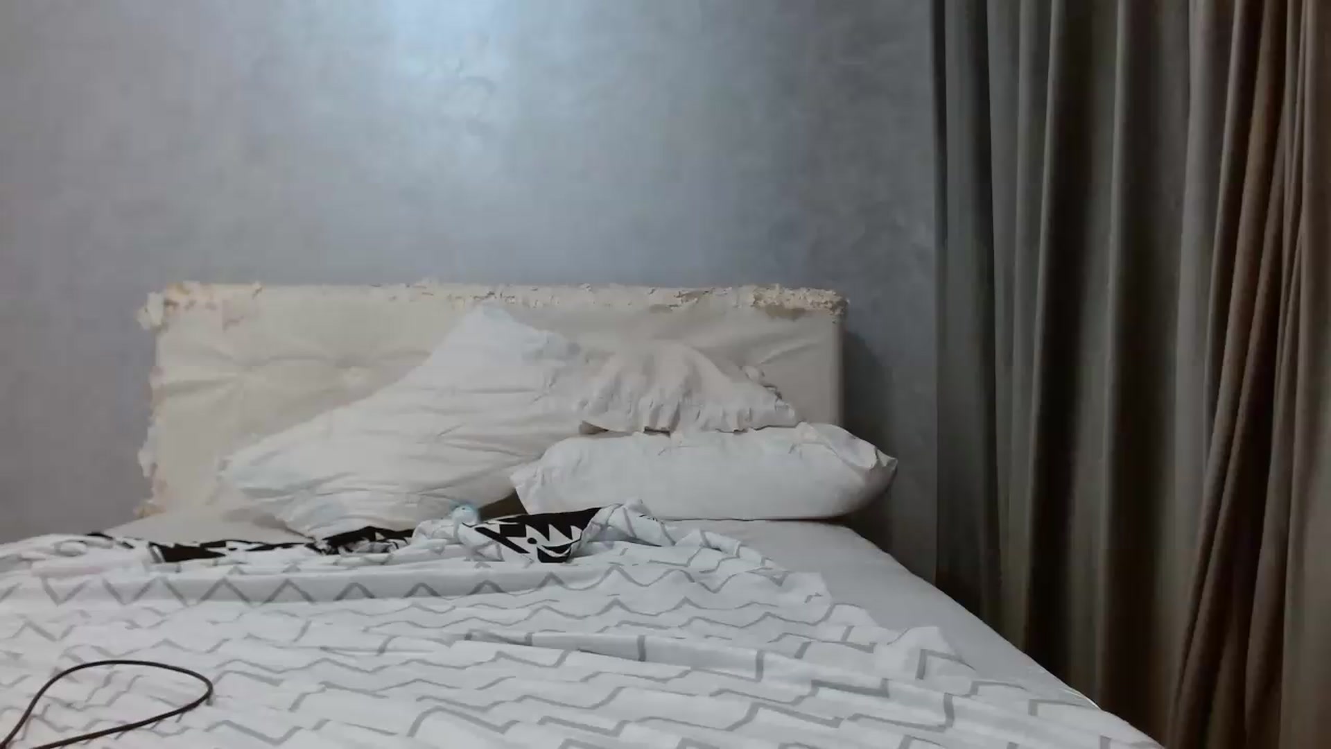 Gallery image thumbnail from Aahh_Emilia's myfreecams stream on, 07/28/2026, 18:21 image 4 of 20