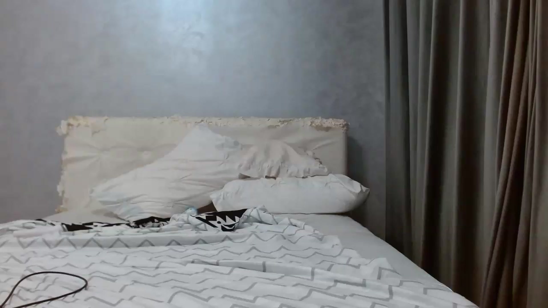 Gallery image thumbnail from Aahh_Emilia's myfreecams stream on, 07/28/2026, 18:21 image 3 of 20