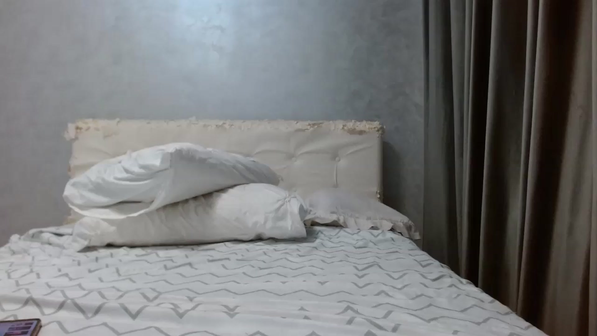 Gallery image thumbnail from Aahh_Emilia's myfreecams stream on, 07/29/2026, 18:19 image 17 of 20