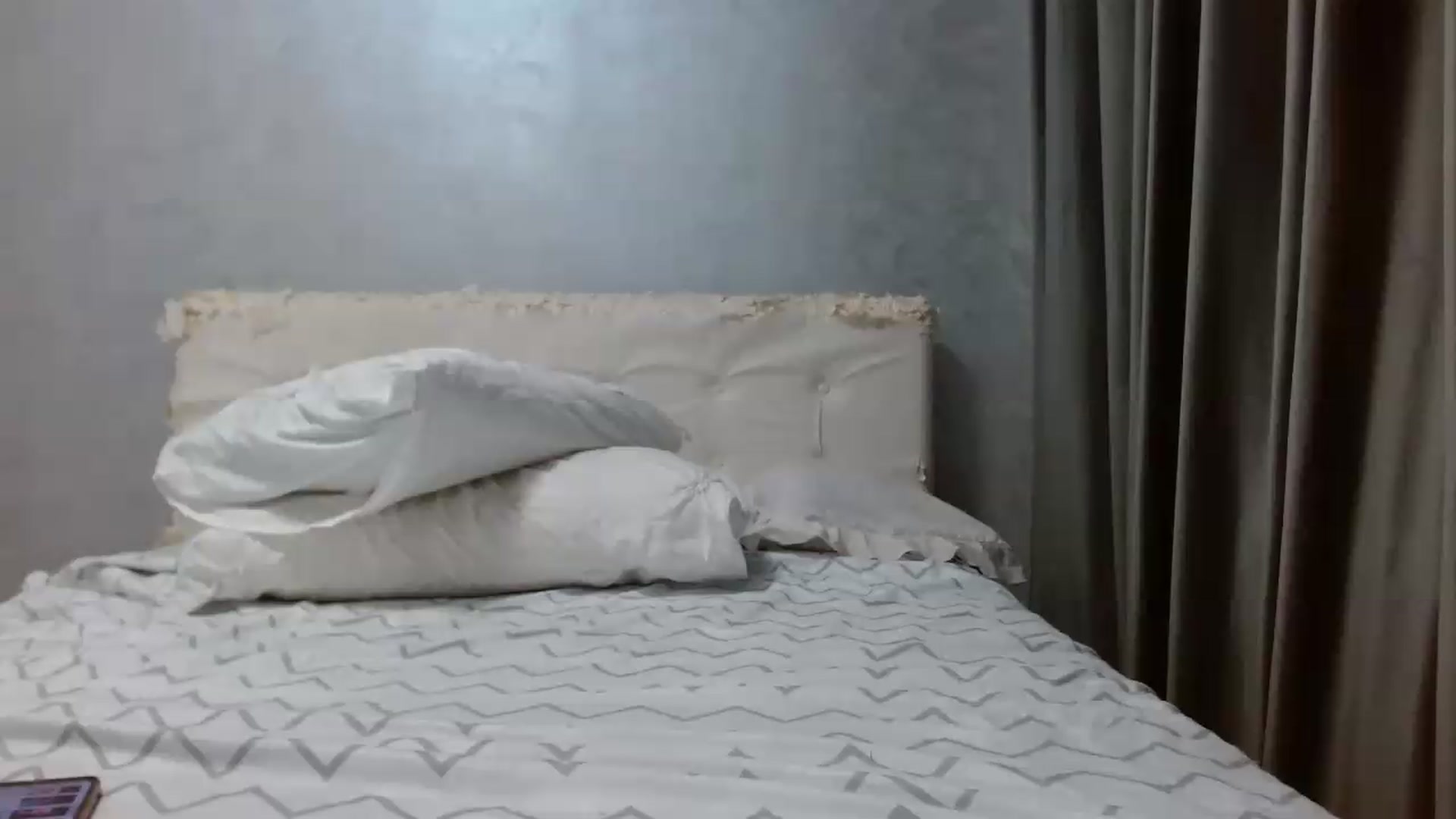 Gallery image thumbnail from Aahh_Emilia's myfreecams stream on, 07/29/2026, 18:19 image 18 of 20