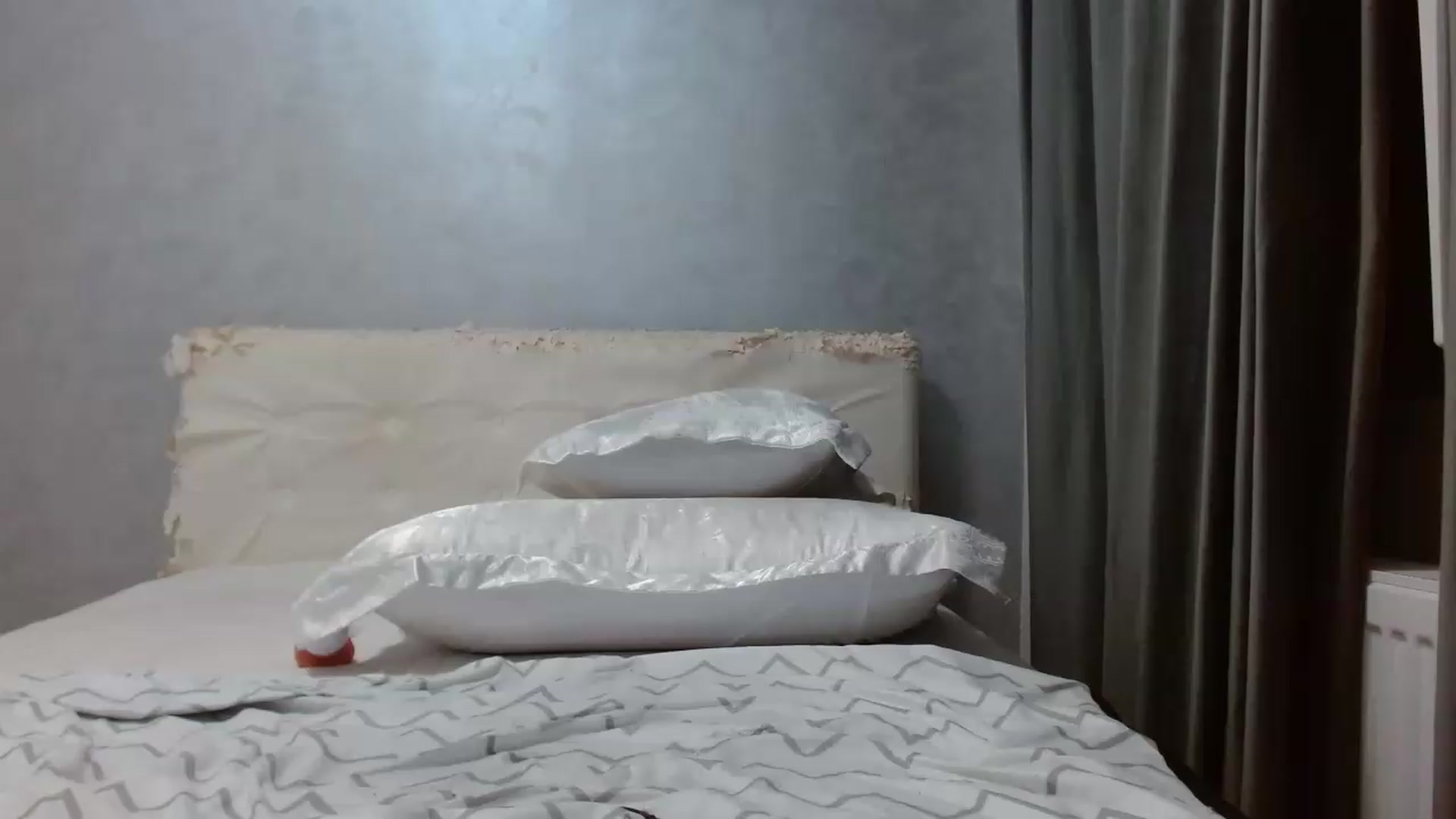 Gallery image thumbnail from Aahh_Emilia's myfreecams stream on, 08/10/2026, 17:09 image 13 of 20