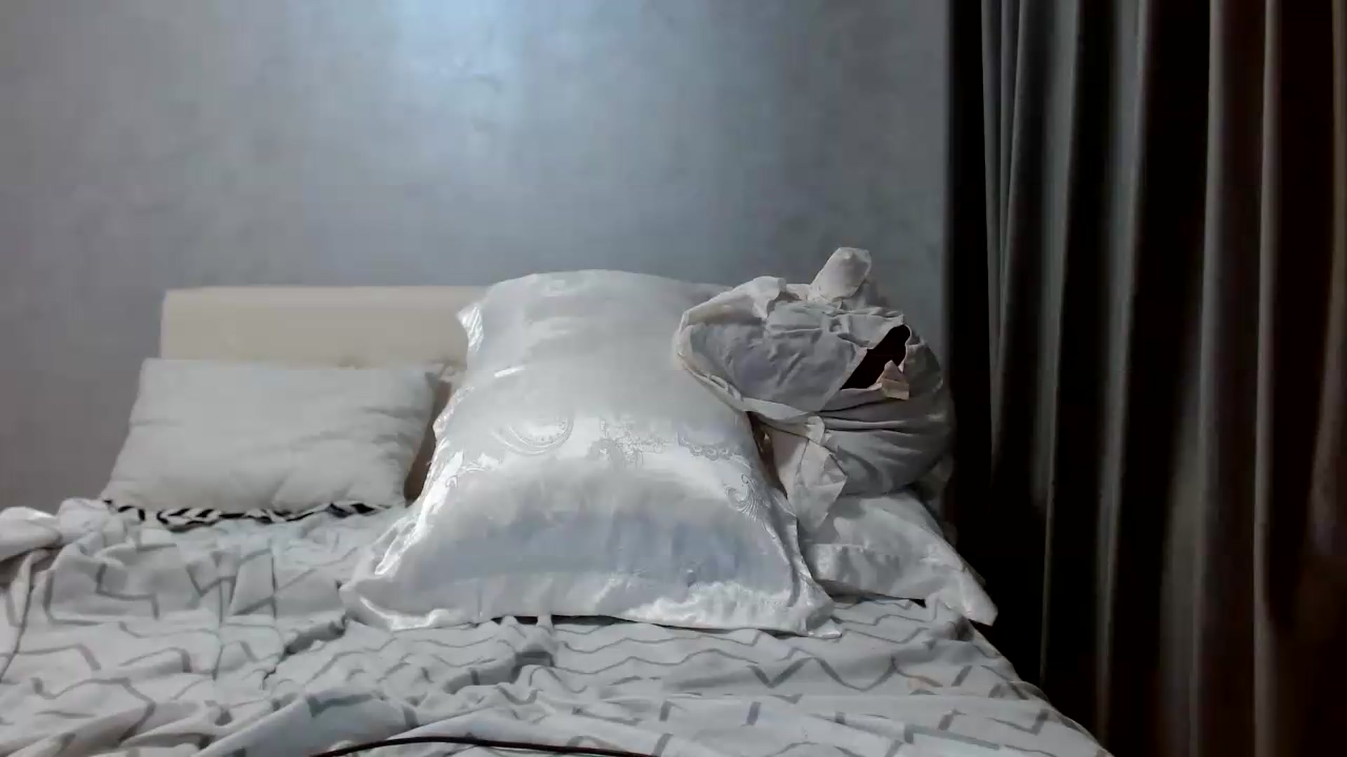 Gallery image thumbnail from Aahh_Emilia's myfreecams stream on, 09/28/2026, 17:44 image 12 of 20