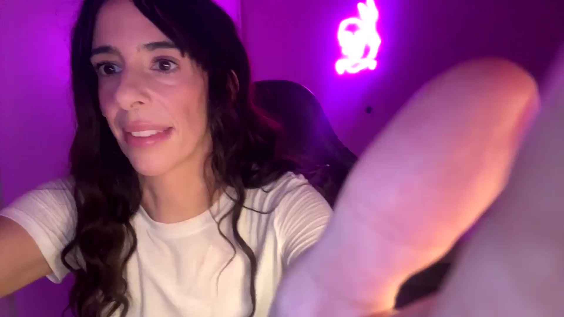 Gallery image thumbnail from Aalex_May's myfreecams stream on, 01/01/2026, 14:16 image 7 of 20