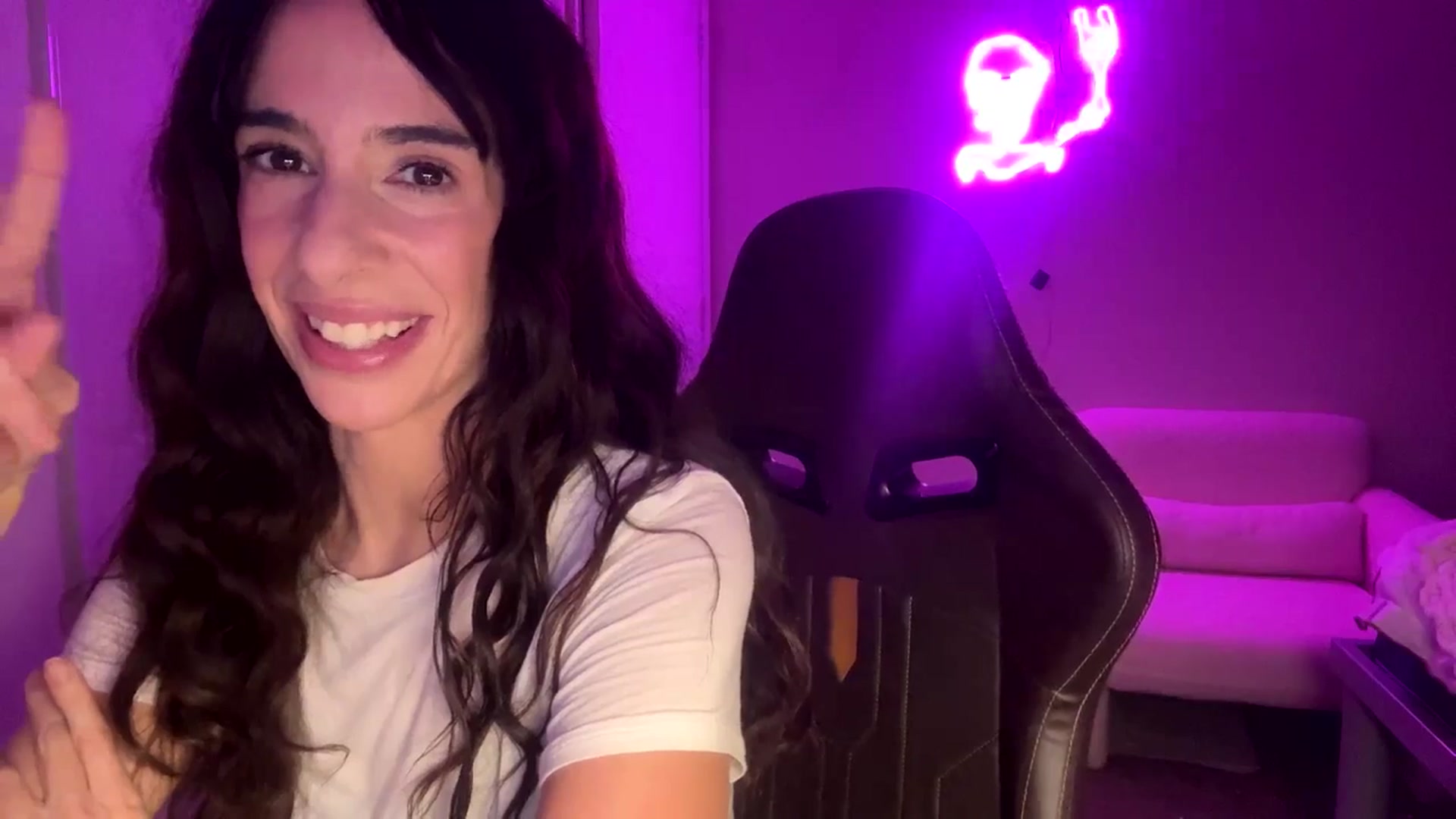 Gallery image thumbnail from Aalex_May's myfreecams stream on, 01/01/2026, 14:16 image 12 of 20