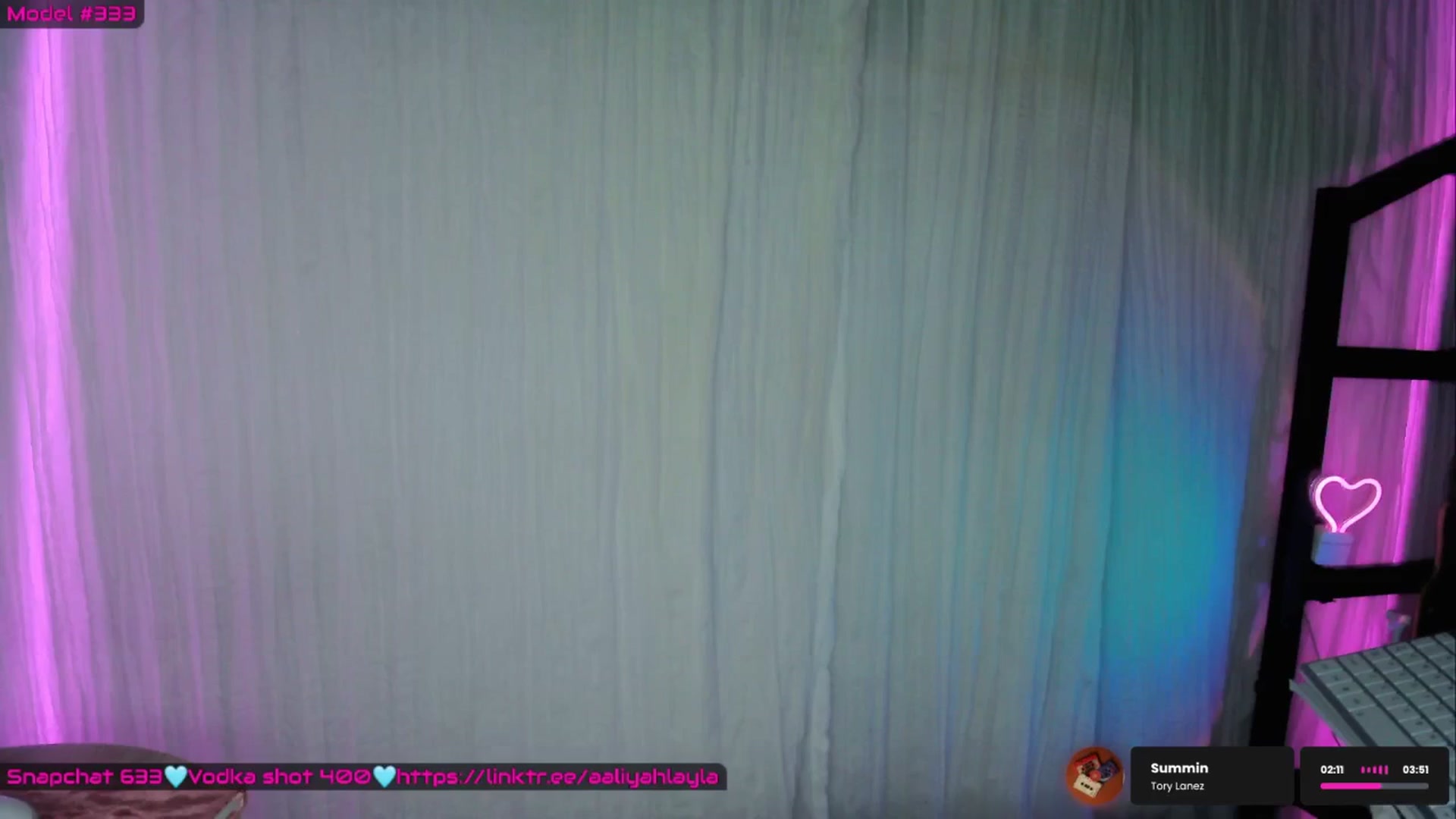 Gallery image thumbnail from AaliyahLayla's myfreecams stream on, 01/03/2026, 12:27 image 2 of 20