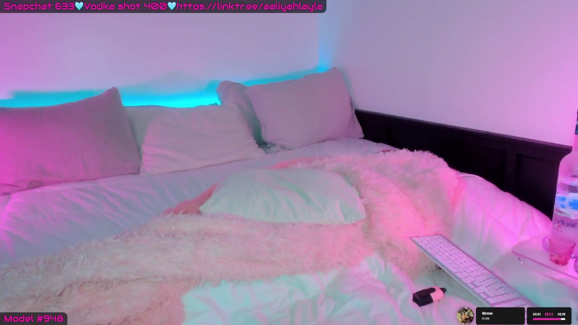Gallery image thumbnail from AaliyahLayla's myfreecams stream on, 03/31/2026, 10:15 image 15 of 20