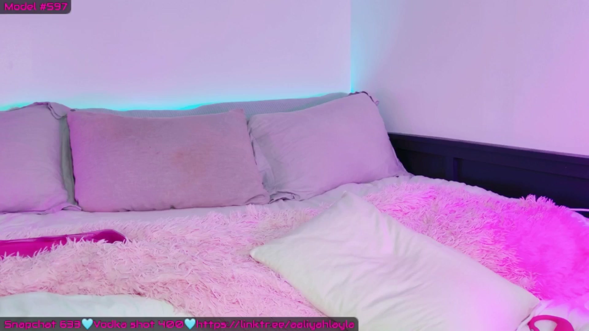 Gallery image thumbnail from AaliyahLayla's myfreecams stream on, 04/24/2026, 09:35 image 18 of 20
