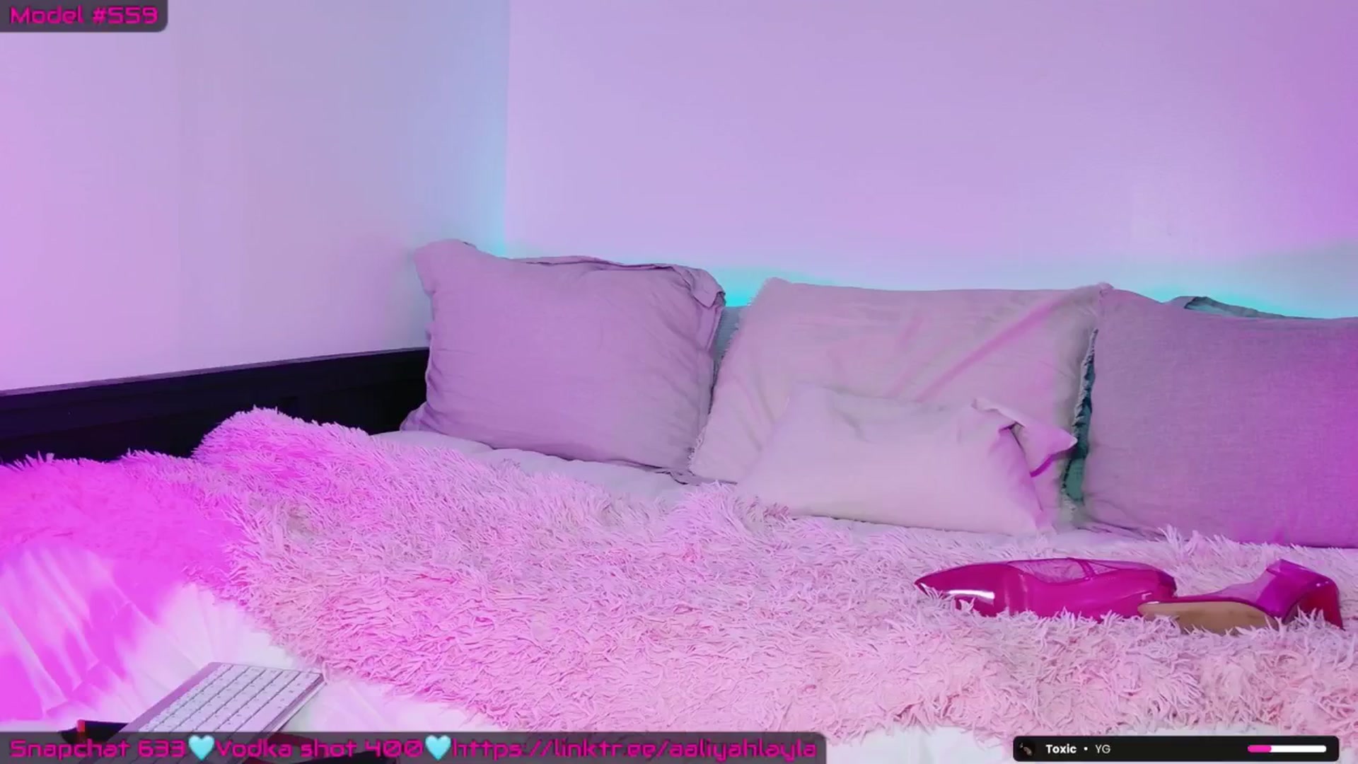 Gallery image thumbnail from AaliyahLayla's myfreecams stream on, 04/28/2026, 09:34 image 15 of 20
