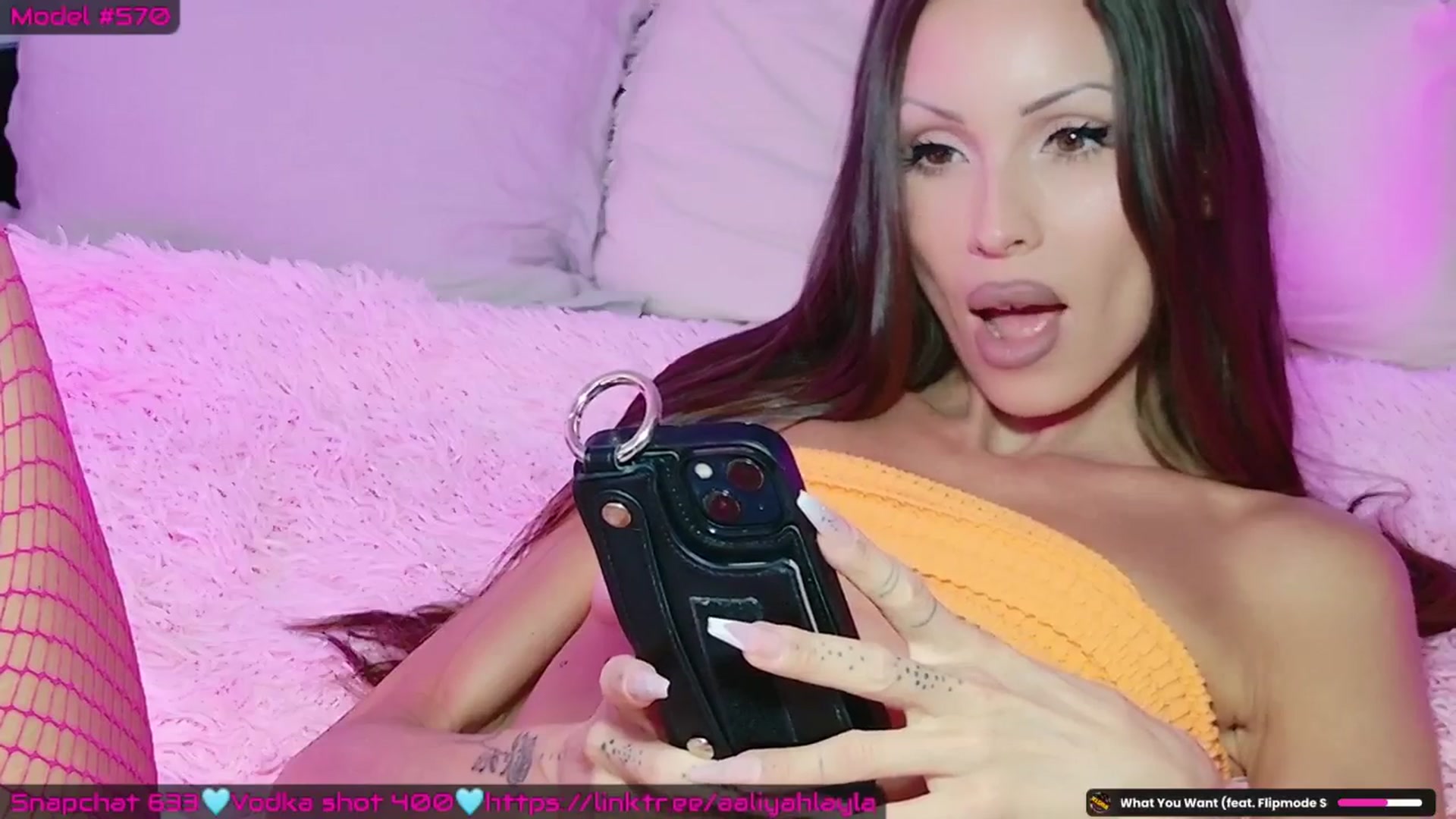 Gallery image thumbnail from AaliyahLayla's myfreecams stream on, 04/29/2026, 09:15 image 17 of 20