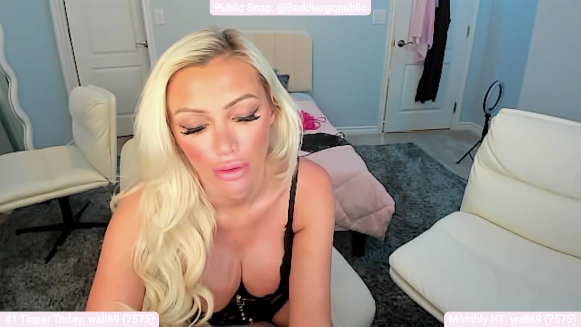 Gallery image thumbnail from AaliyahRosee's myfreecams stream on, 09/13/2024, 07:32 image 9 of 20