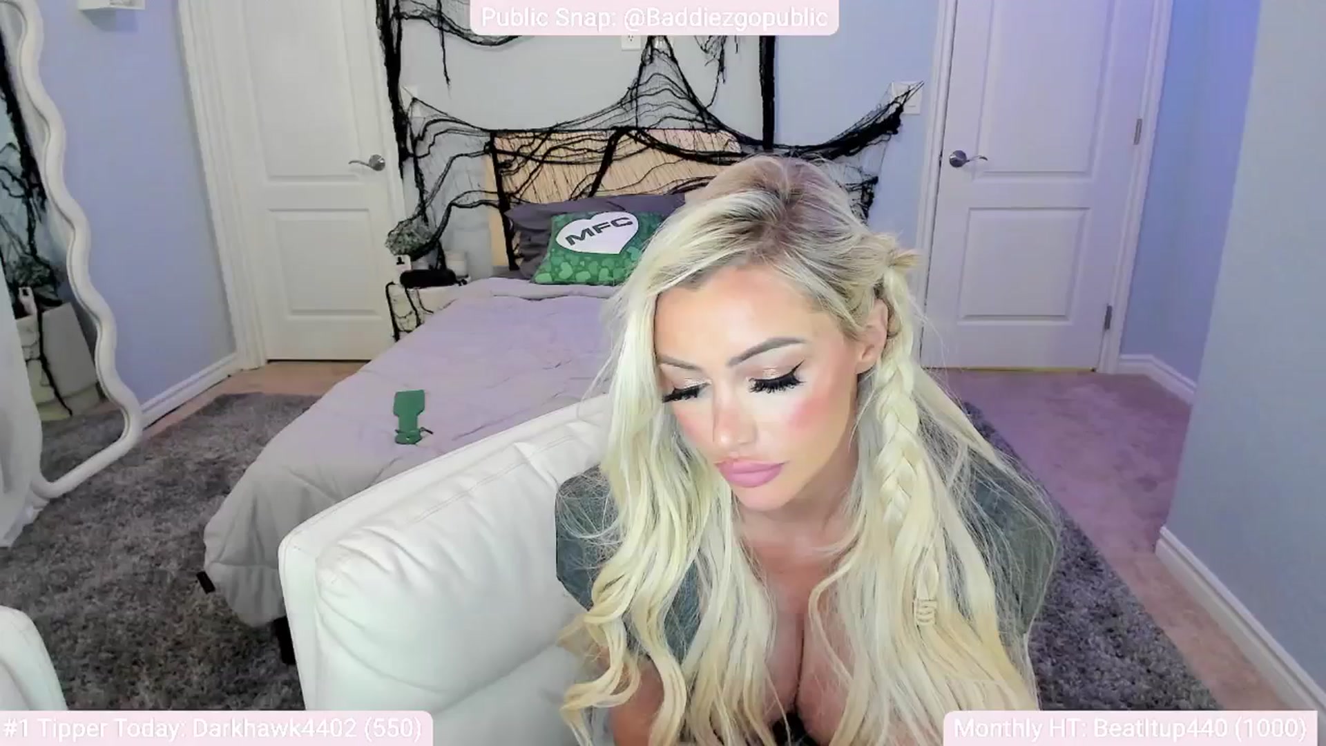 Gallery image thumbnail from AaliyahRosee's myfreecams stream on, 10/19/2024, 05:52 image 12 of 20