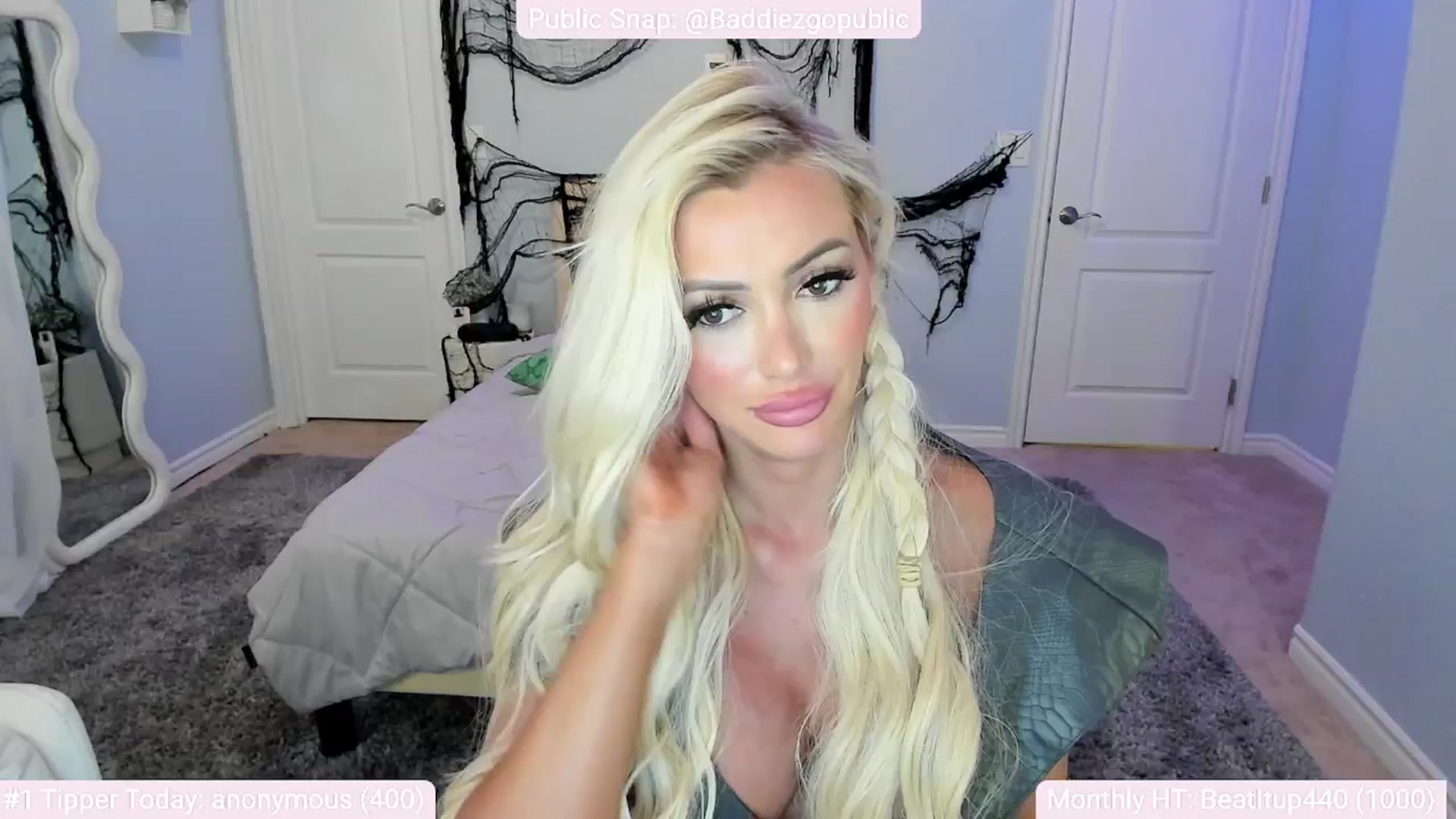 Gallery image thumbnail from AaliyahRosee's myfreecams stream on, 10/19/2024, 08:22 image 7 of 20