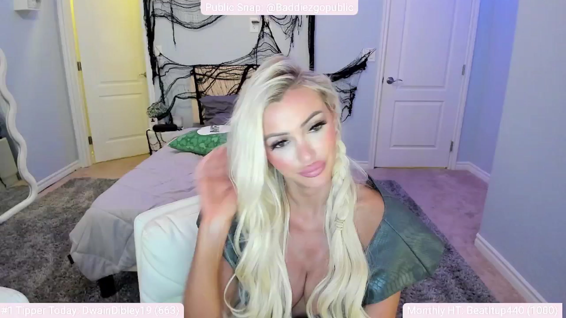 Gallery image thumbnail from AaliyahRosee's myfreecams stream on, 10/19/2024, 08:22 image 15 of 20