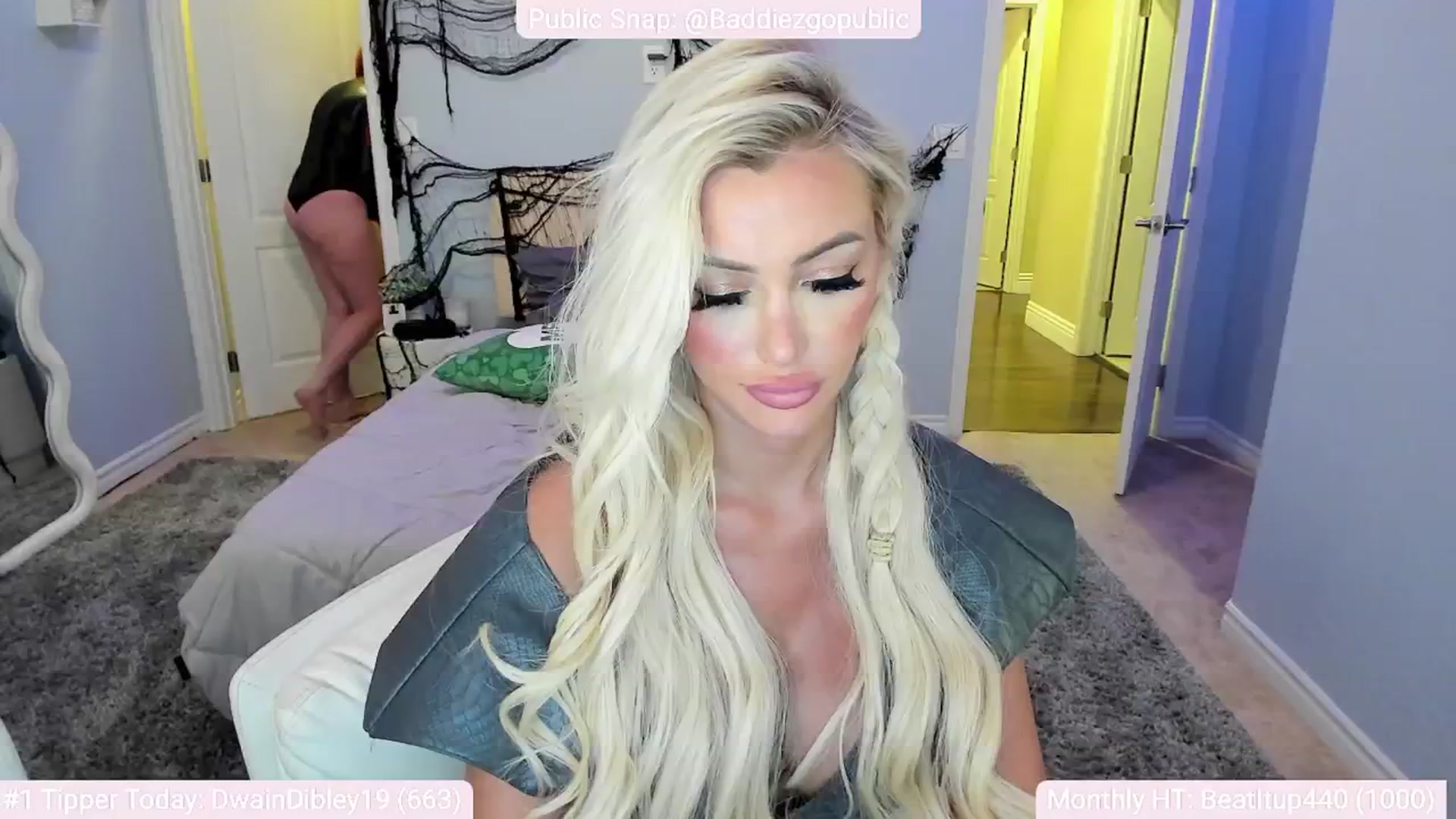 Gallery image thumbnail from AaliyahRosee's myfreecams stream on, 10/19/2024, 08:22 image 13 of 20