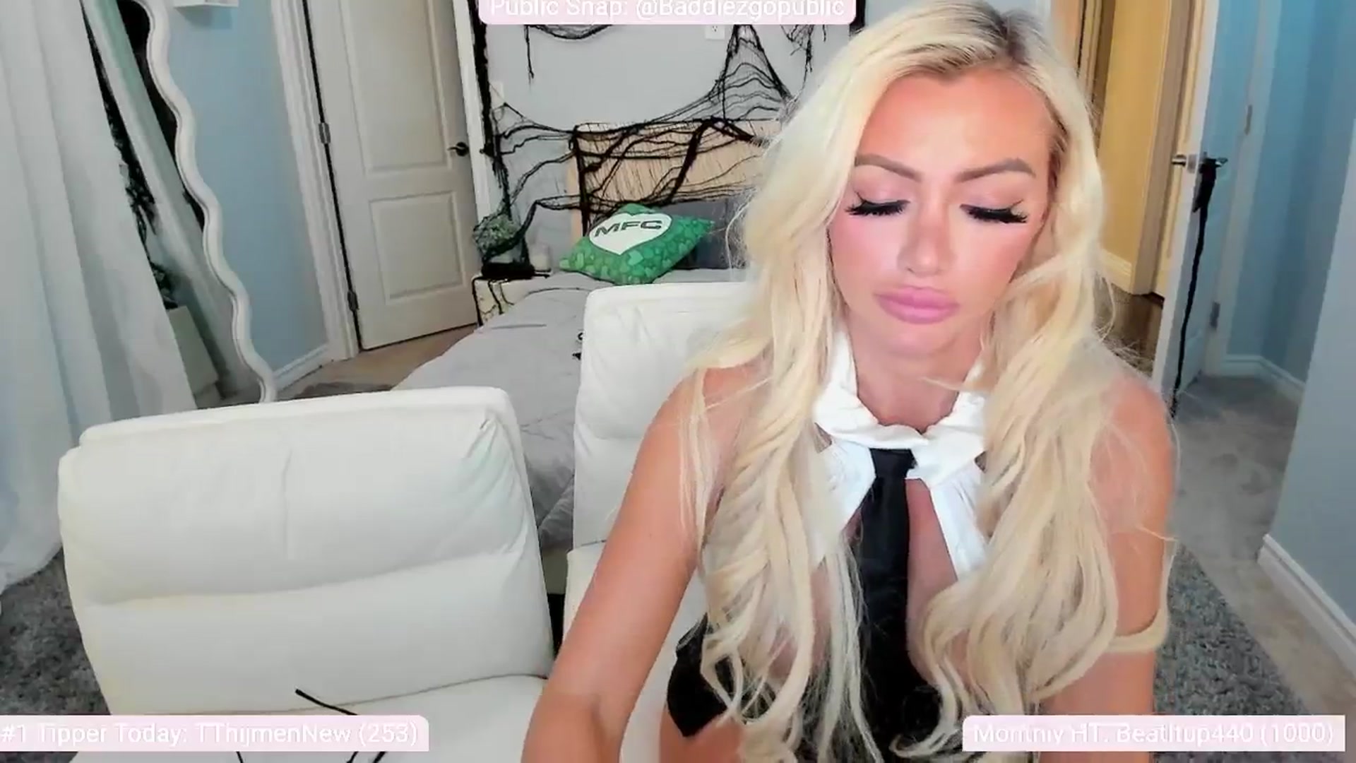 Gallery image thumbnail from AaliyahRosee's myfreecams stream on, 10/27/2024, 08:55 image 18 of 20