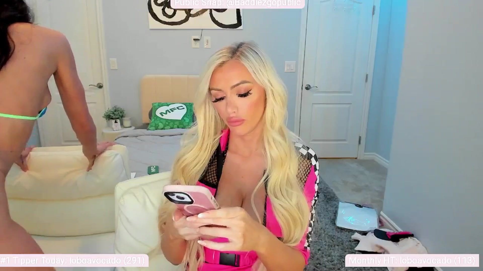 Gallery image thumbnail from AaliyahRosee's myfreecams stream on, 11/06/2024, 05:50 image 7 of 20