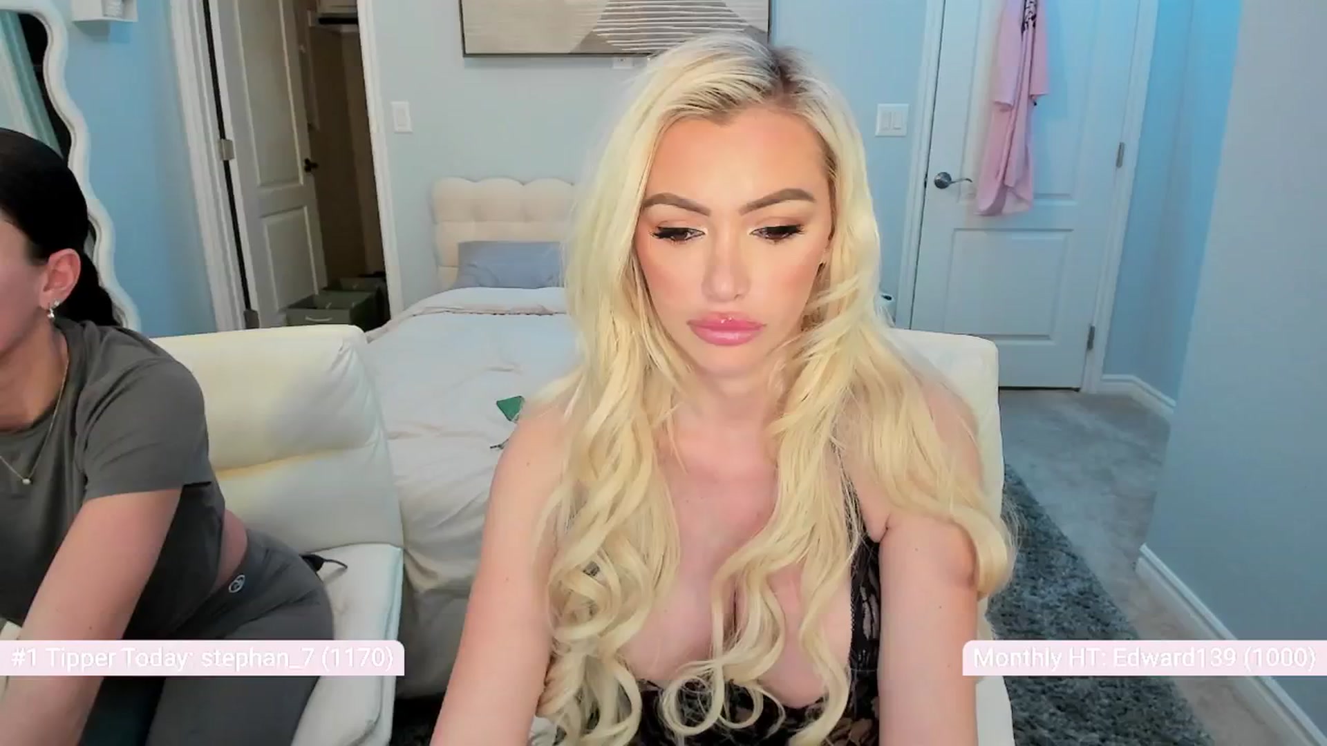 Gallery image thumbnail from AaliyahRosee's myfreecams stream on, 11/24/2024, 04:58 image 16 of 20