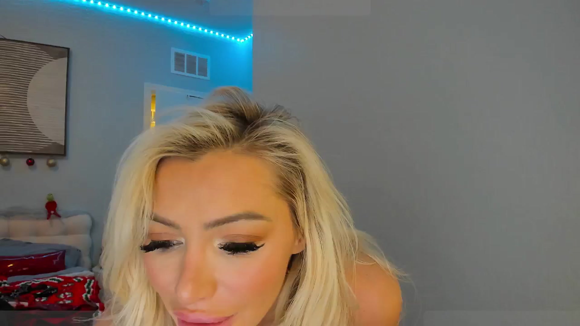 Gallery image thumbnail from AaliyahRosee's myfreecams stream on, 12/04/2024, 08:09 image 4 of 20