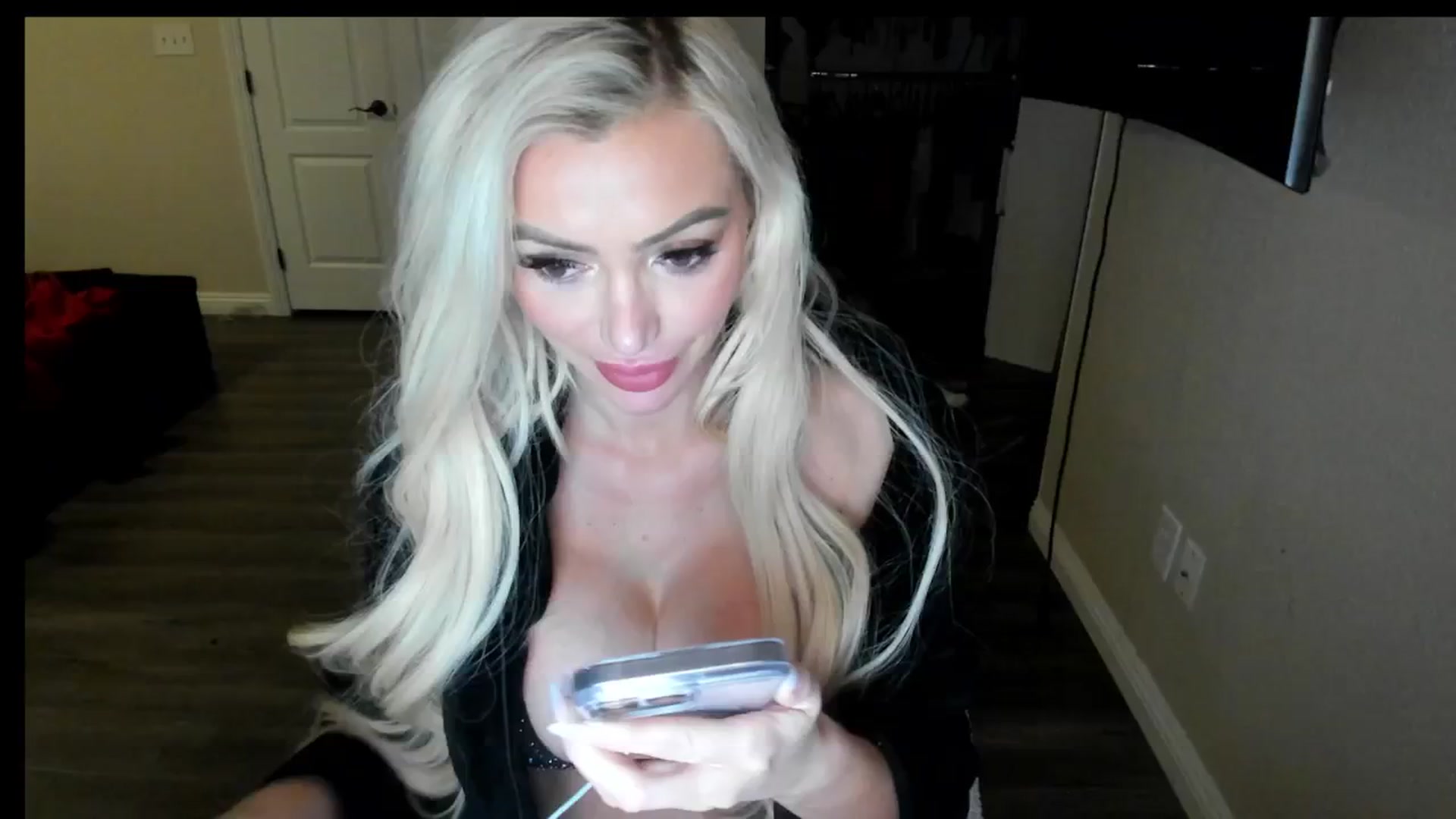 Gallery image thumbnail from AaliyahRosee's myfreecams stream on, 01/03/2025, 09:36 image 6 of 20