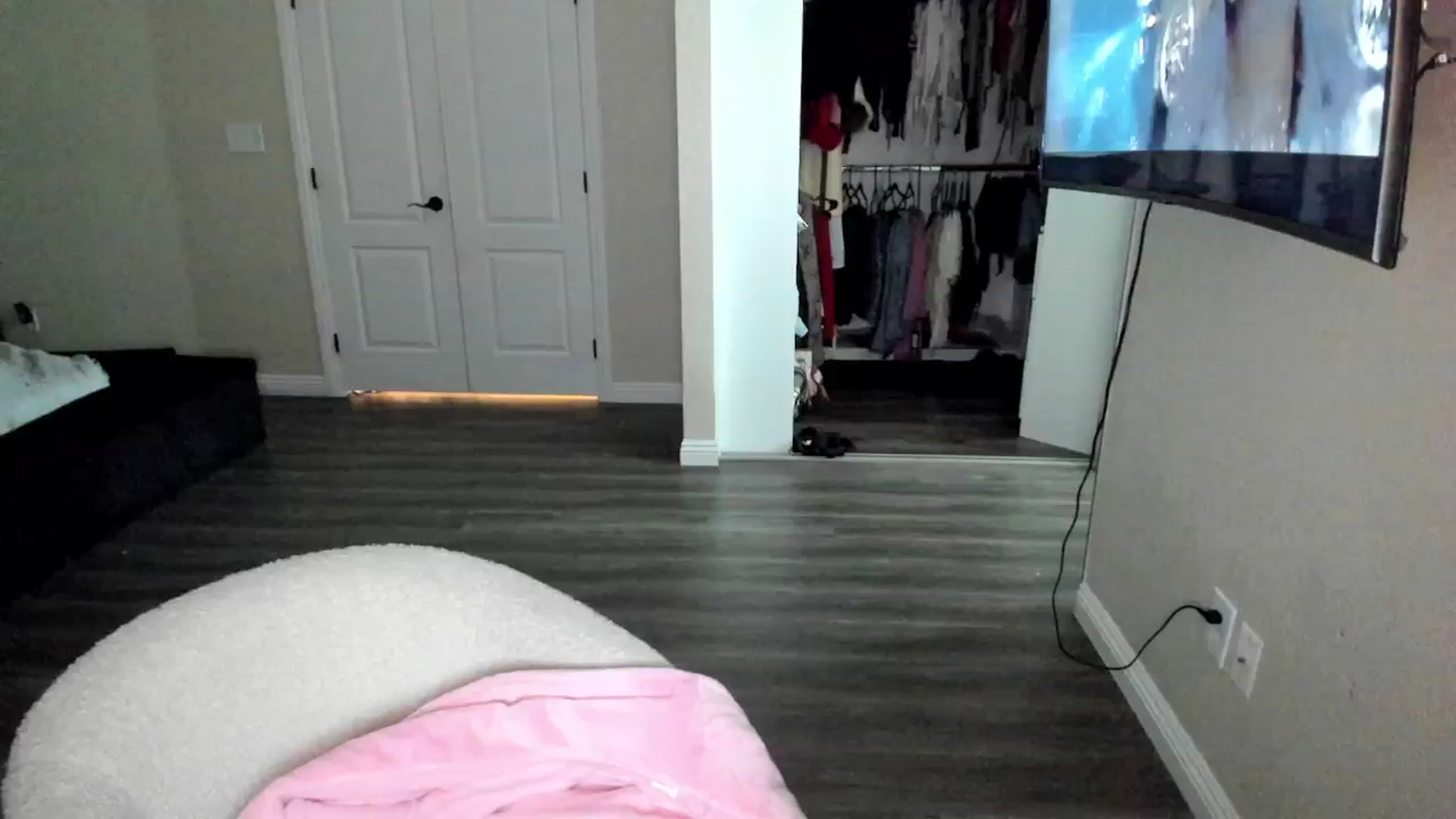 Gallery image thumbnail from AaliyahRosee's myfreecams stream on, 01/08/2025, 08:44 image 15 of 20