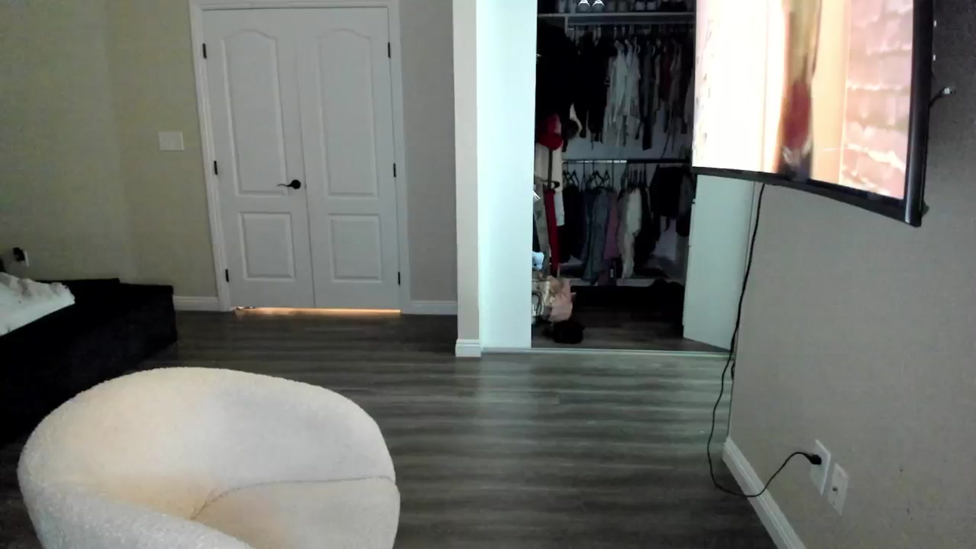 Gallery image thumbnail from AaliyahRosee's myfreecams stream on, 01/08/2025, 08:44 image 19 of 20