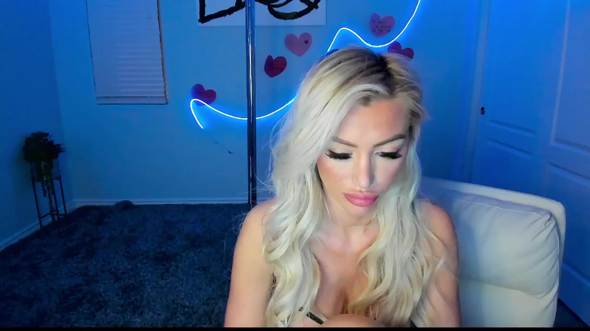 Gallery image thumbnail from AaliyahRosee's myfreecams stream on, 02/23/2025, 07:11 image 11 of 20