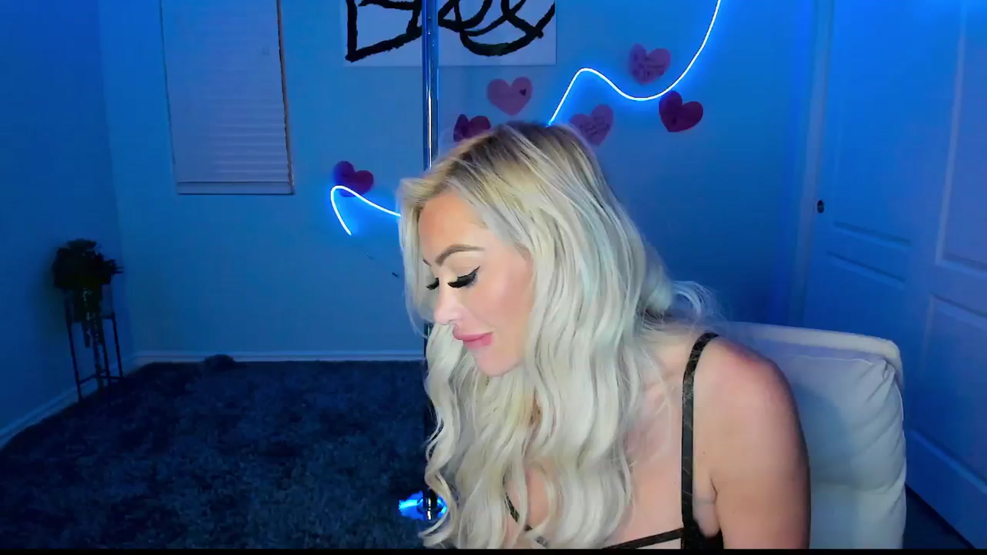 Gallery image thumbnail from AaliyahRosee's myfreecams stream on, 02/23/2025, 07:11 image 14 of 20