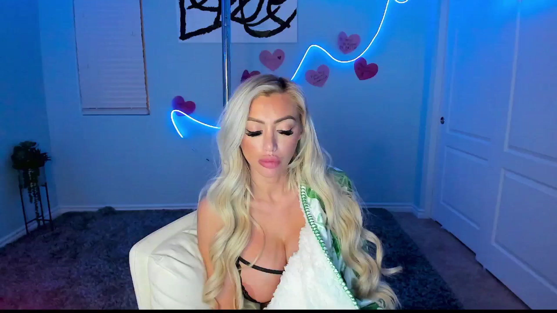 Gallery image thumbnail from AaliyahRosee's myfreecams stream on, 02/23/2025, 07:55 image 2 of 20