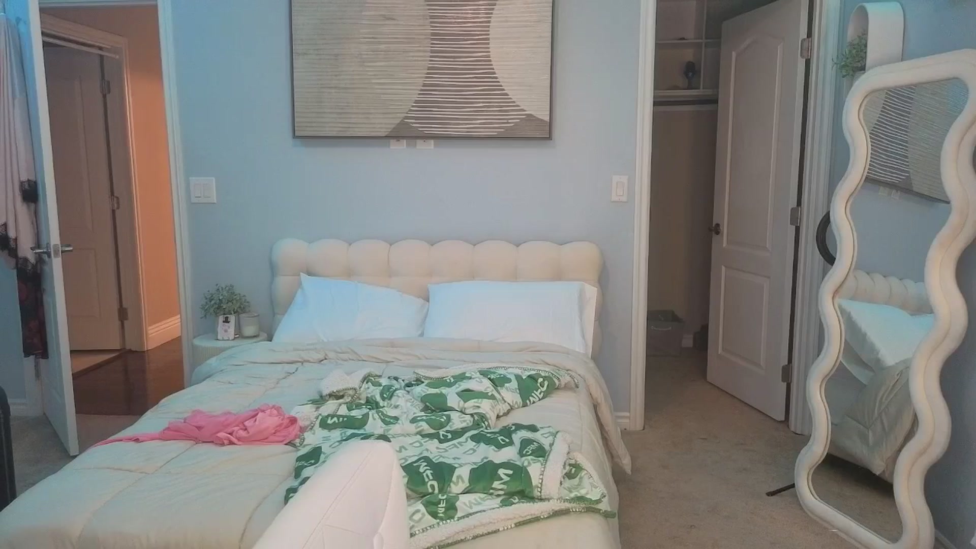 Gallery image thumbnail from AaliyahRosee's myfreecams stream on, 07/04/2025, 05:55 image 2 of 20