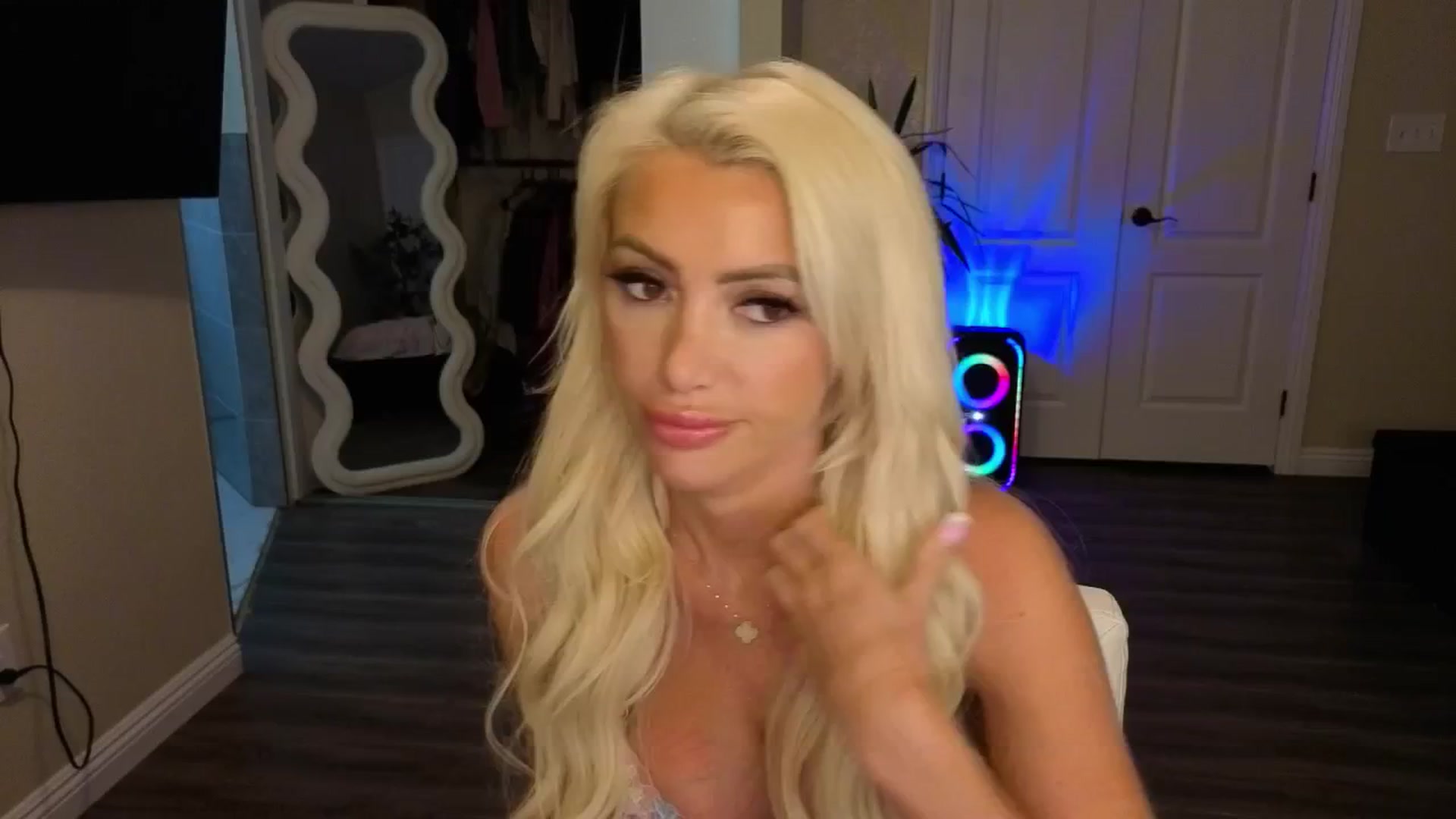 Gallery image thumbnail from AaliyahRosee's myfreecams stream on, 08/28/2025, 04:59 image 10 of 20
